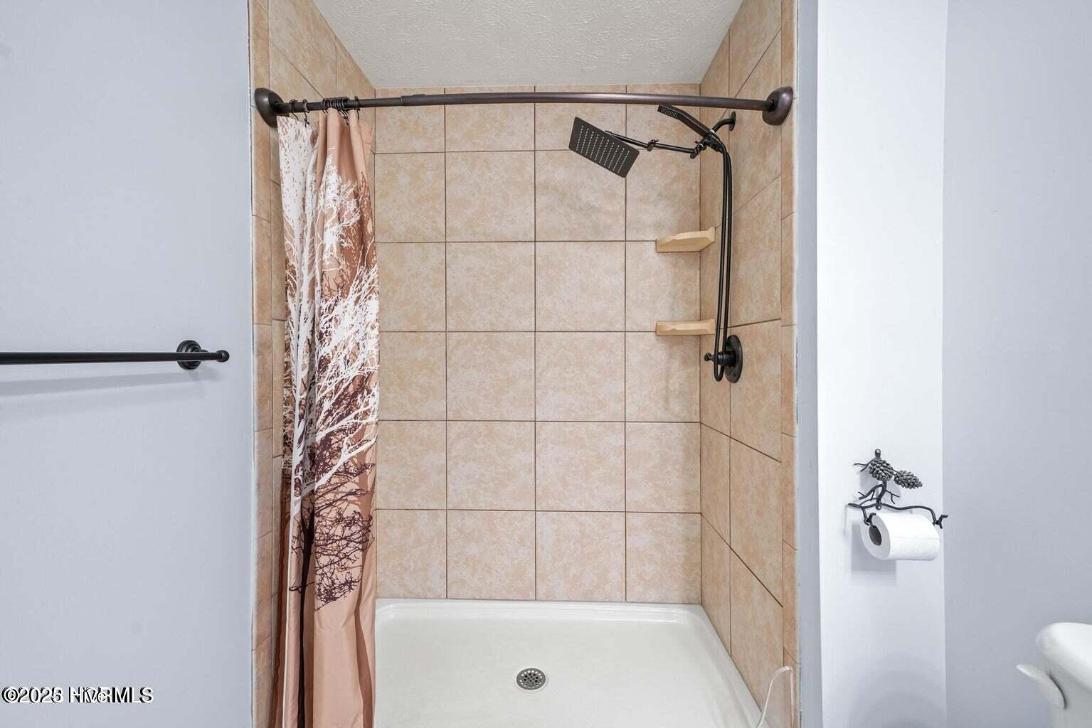 155 Edgewater Drive Property Photo 21