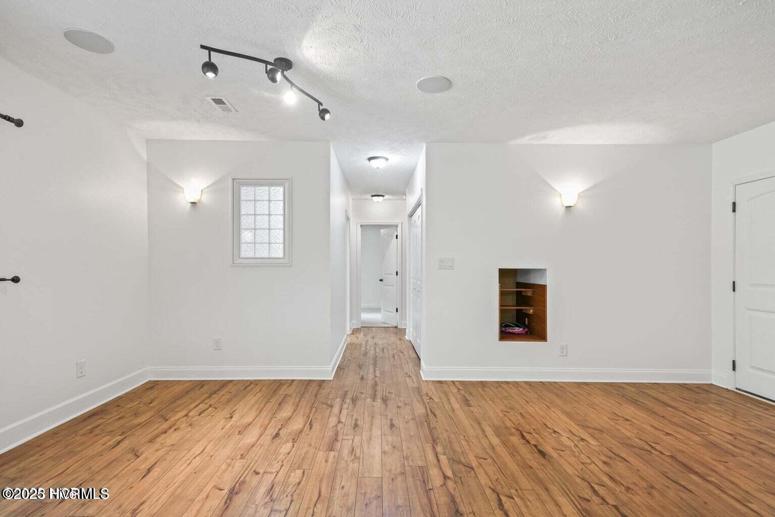 155 Edgewater Drive Property Photo 29