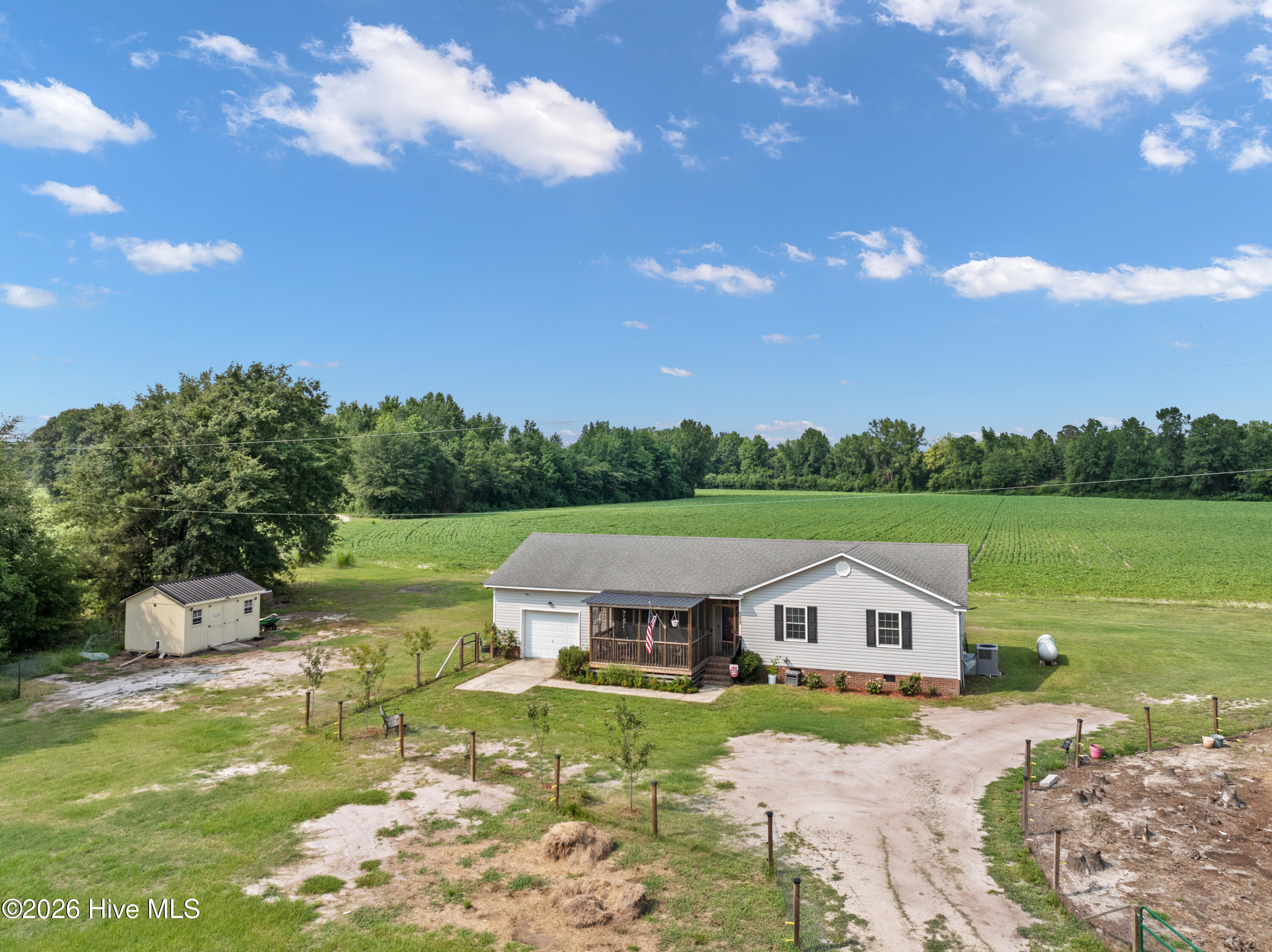 1435 Old Mintz Highway Property Photo 6