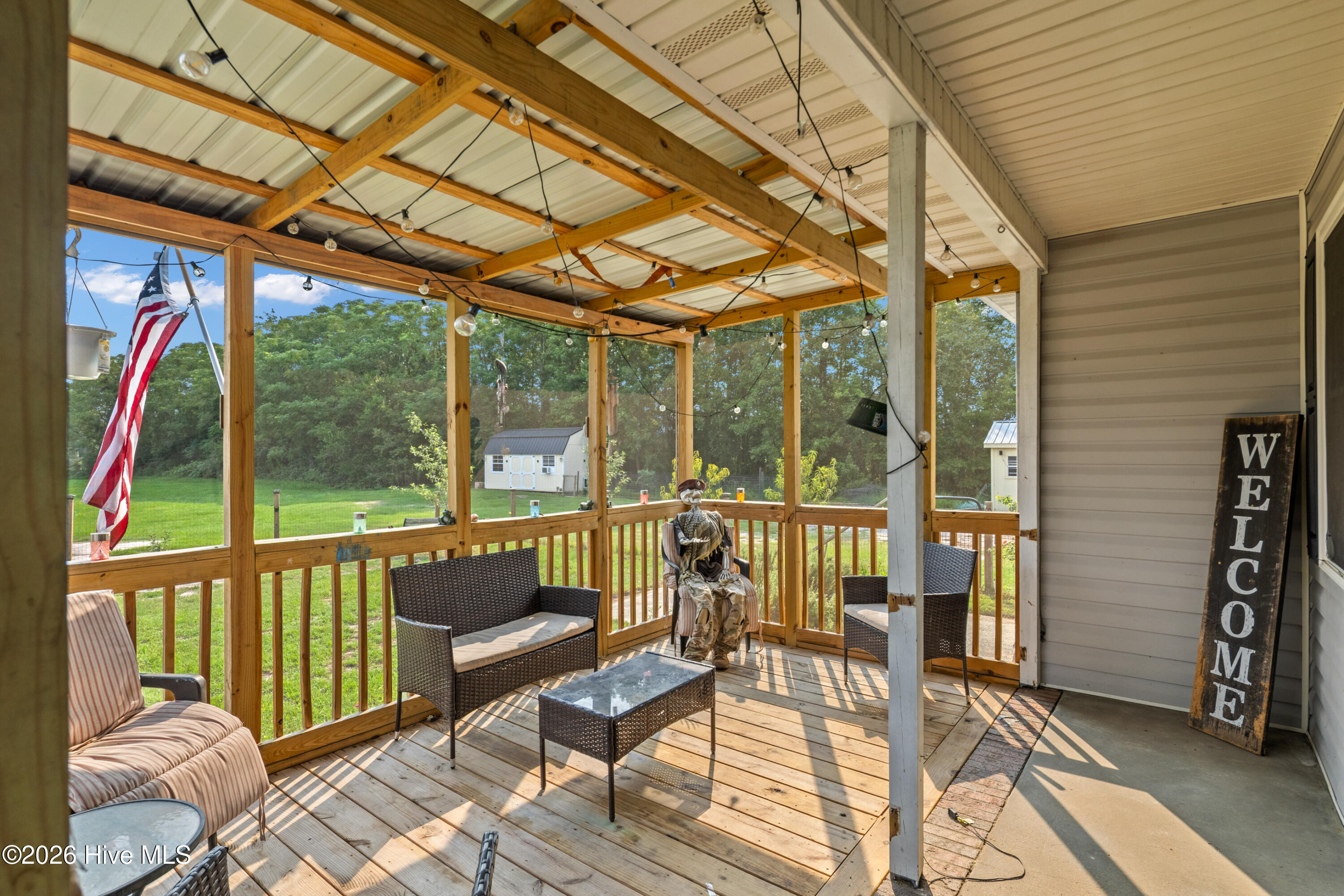 1435 Old Mintz Highway Property Photo 16