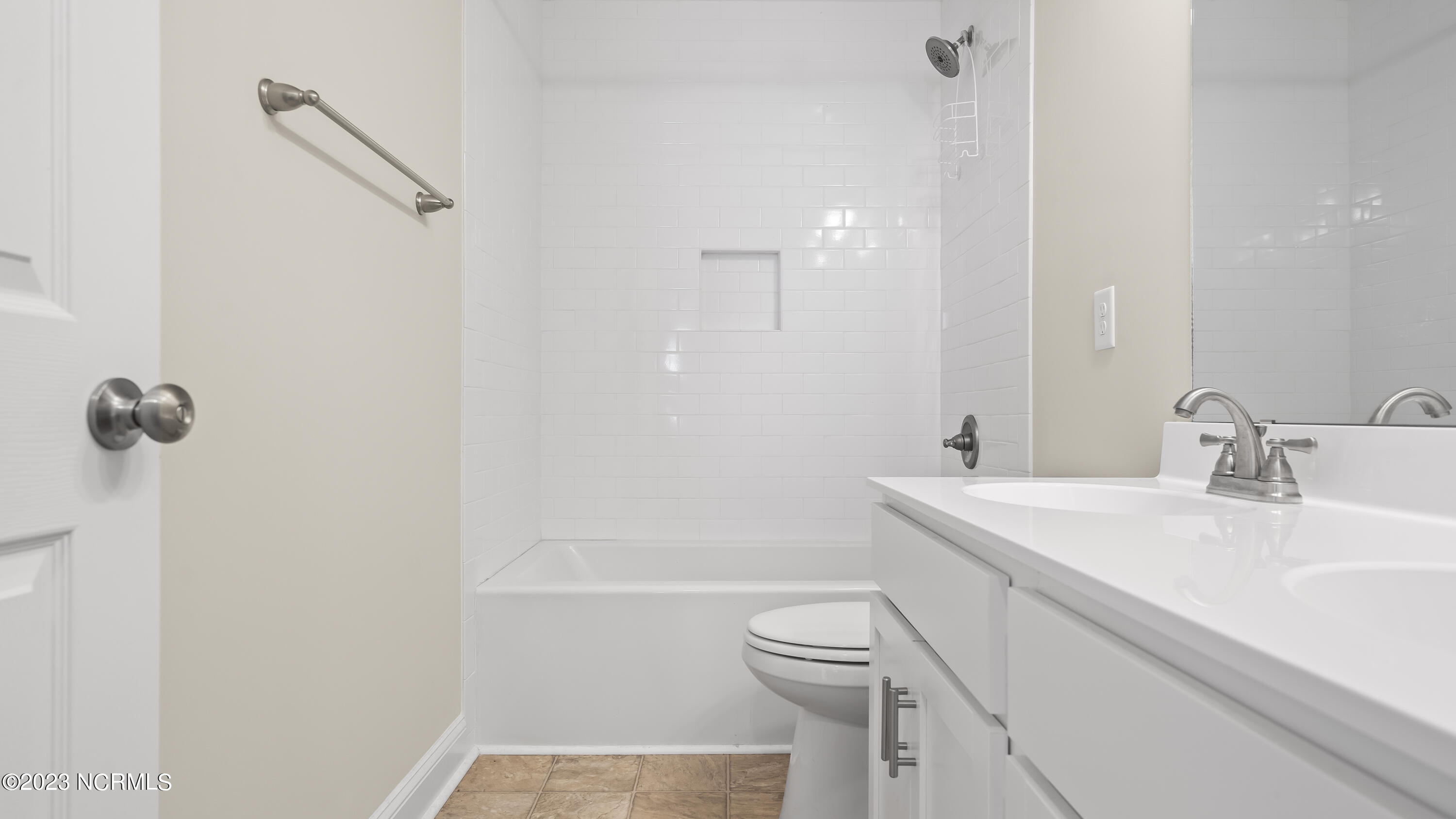 208 Broadleaf Drive Property Photo 40