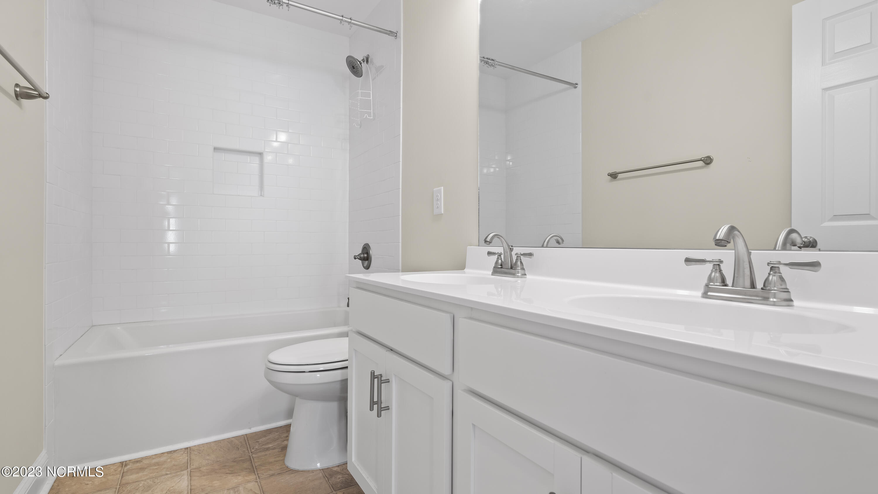 208 Broadleaf Drive Property Photo 41