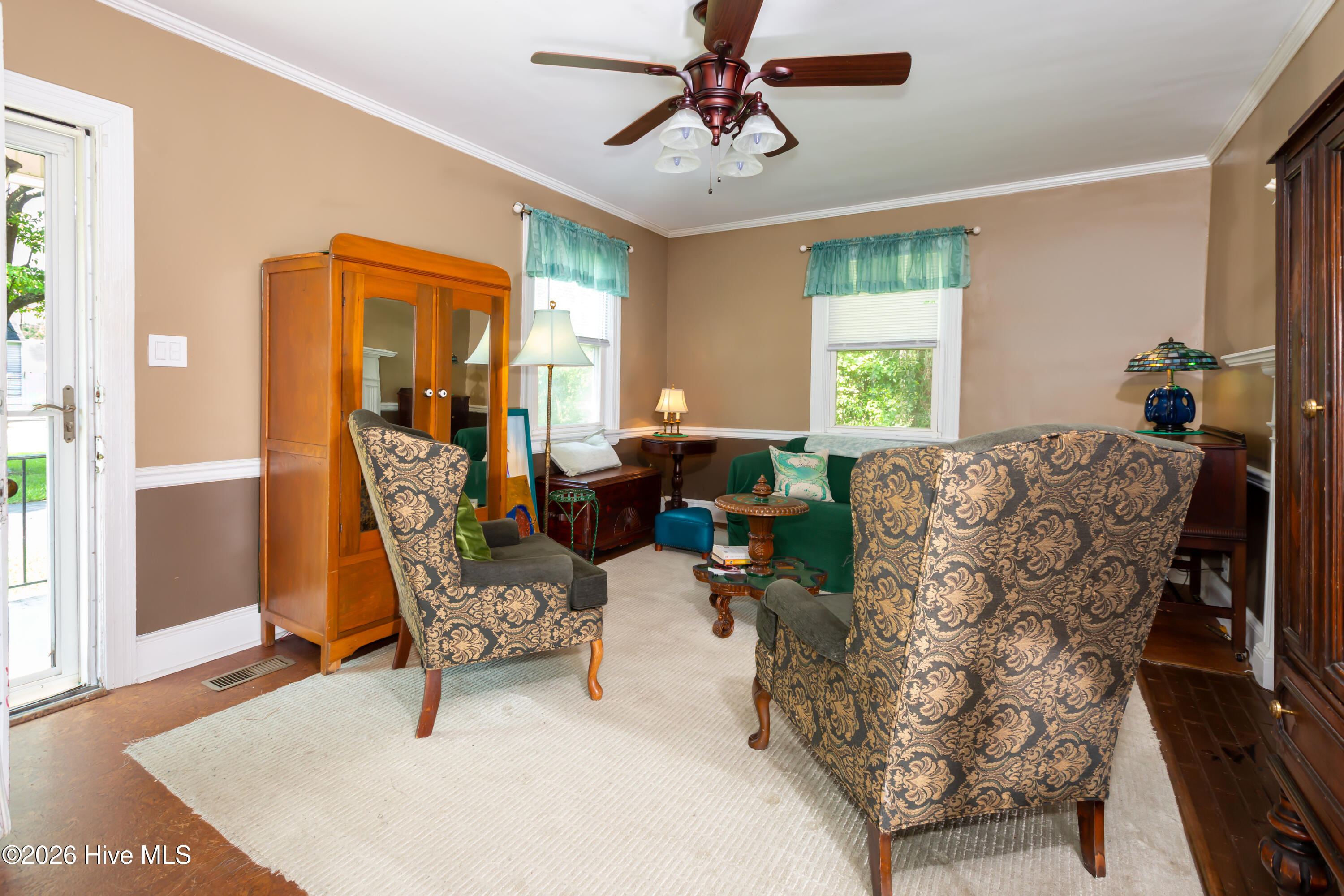 1404 Mcarthur Avenue Property Photo 6