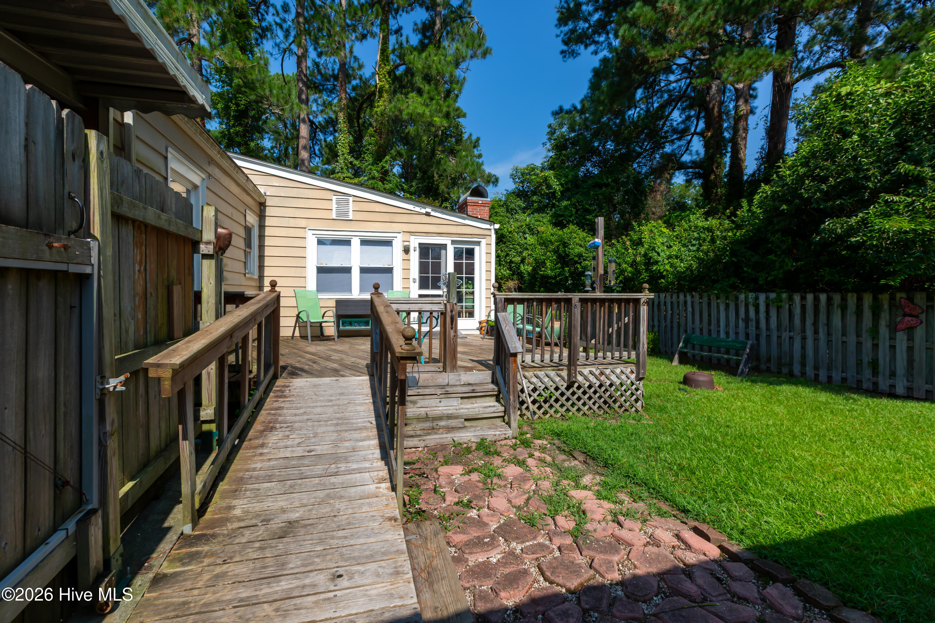 1404 Mcarthur Avenue Property Photo 22