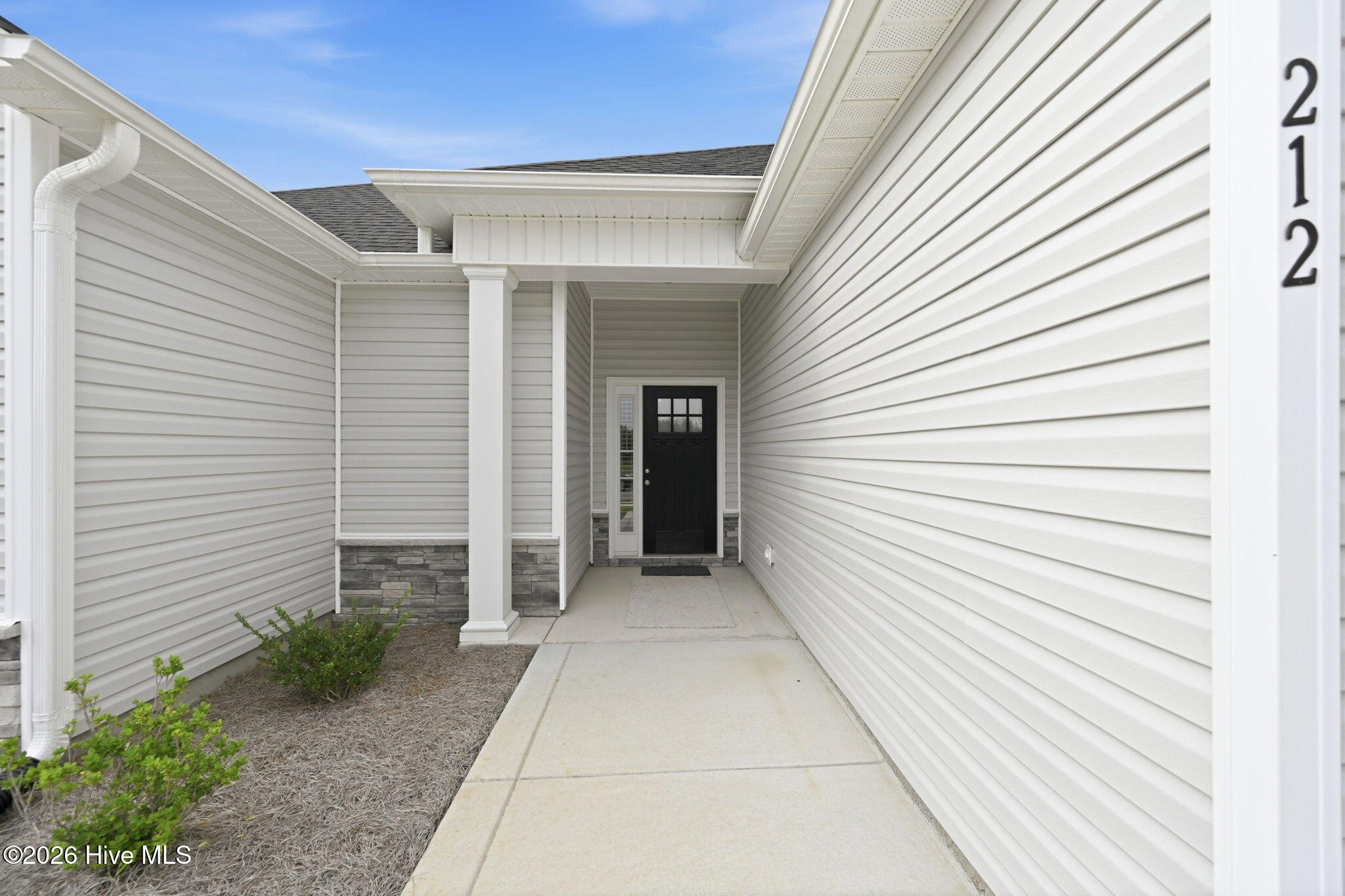 212 Windsor Run Boulevard Property Photo 5