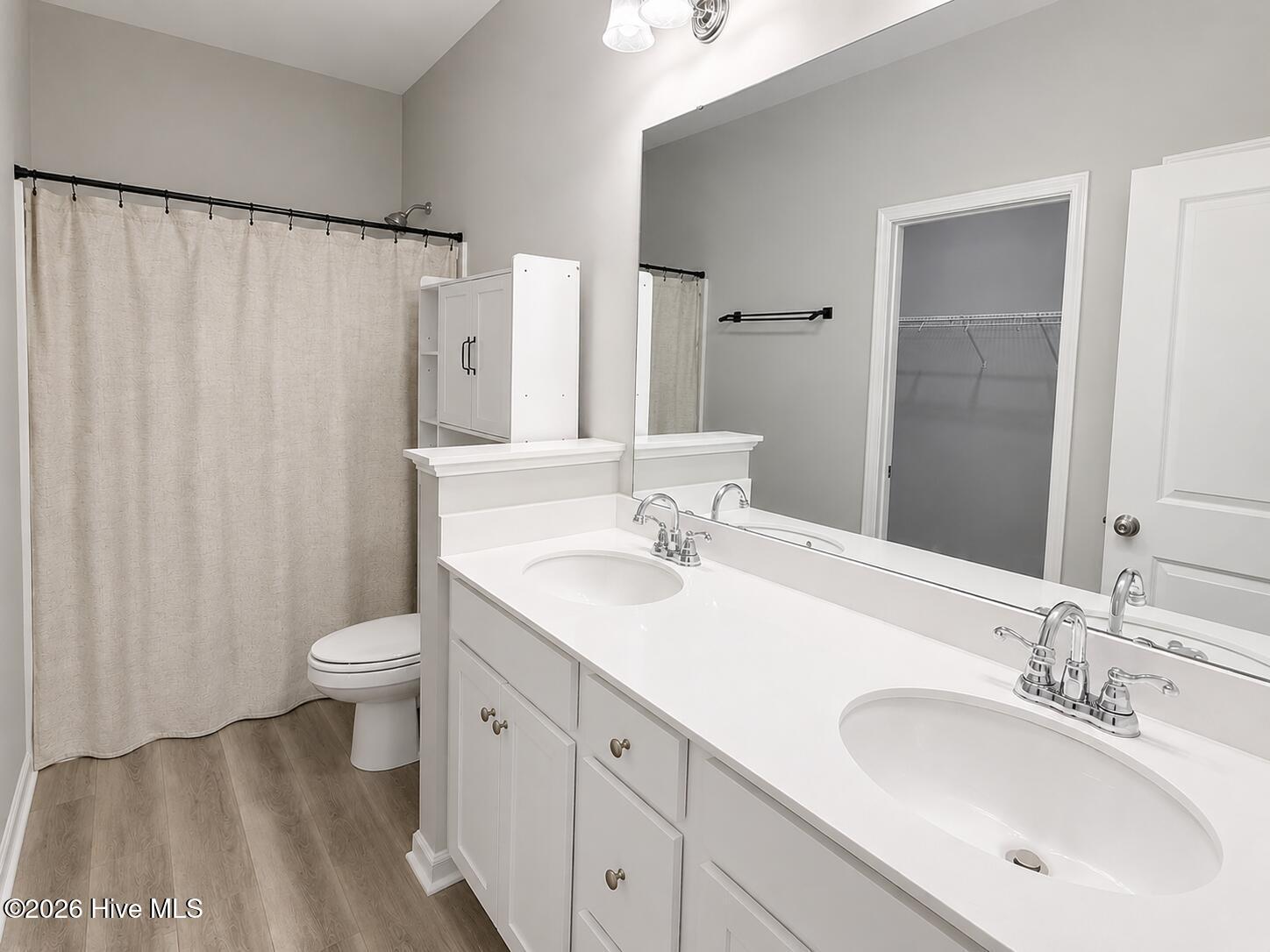 9088 Laurel Bay Lane Property Photo 16