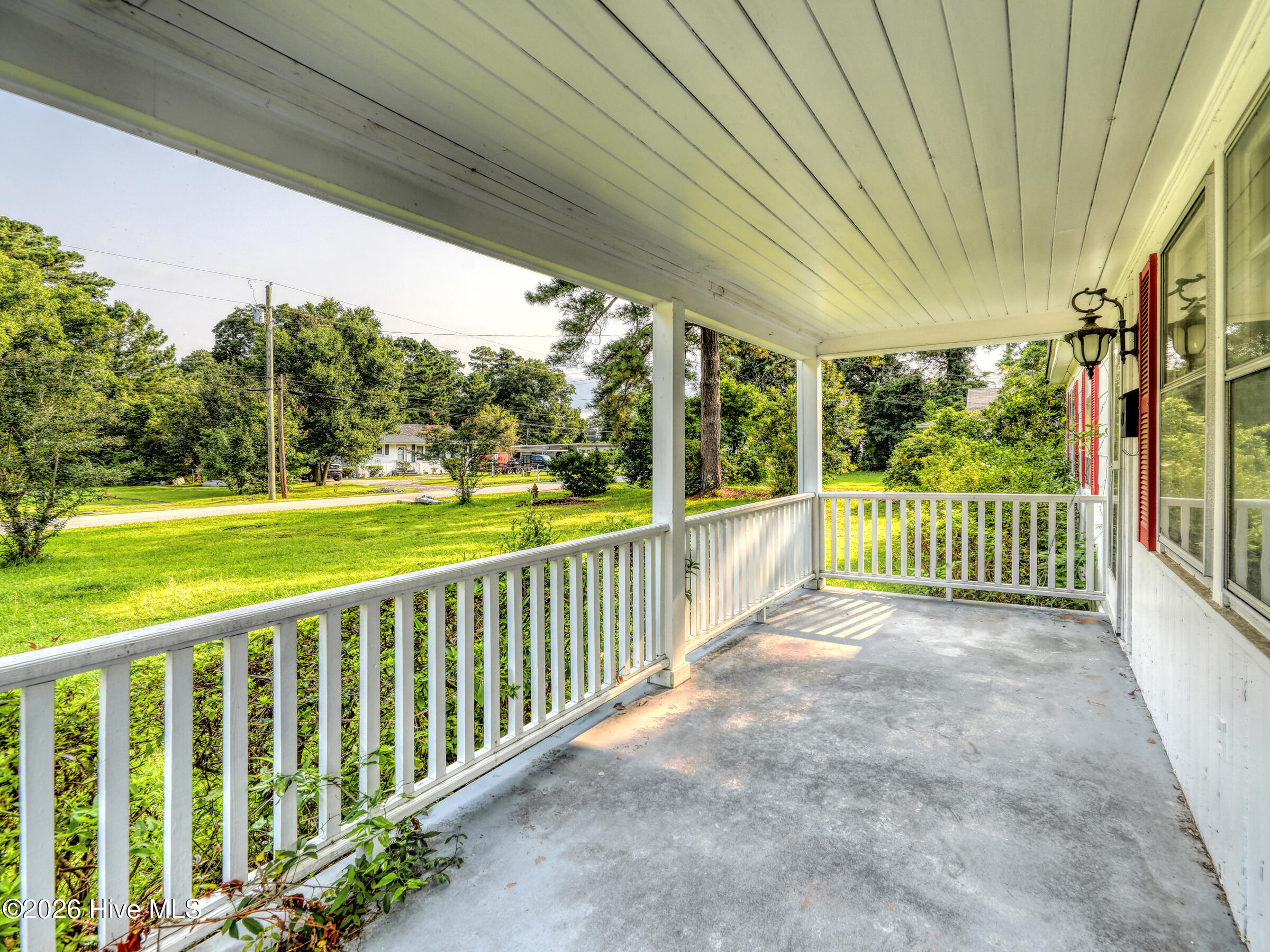 111 Pineview Street Property Photo 5