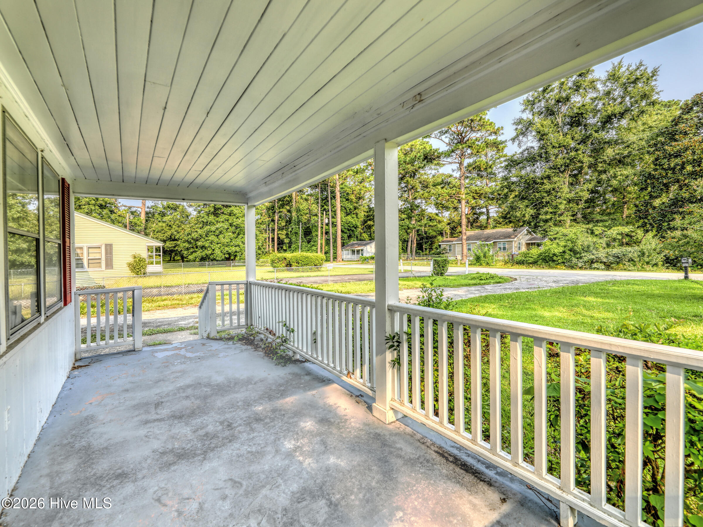 111 Pineview Street Property Photo 6
