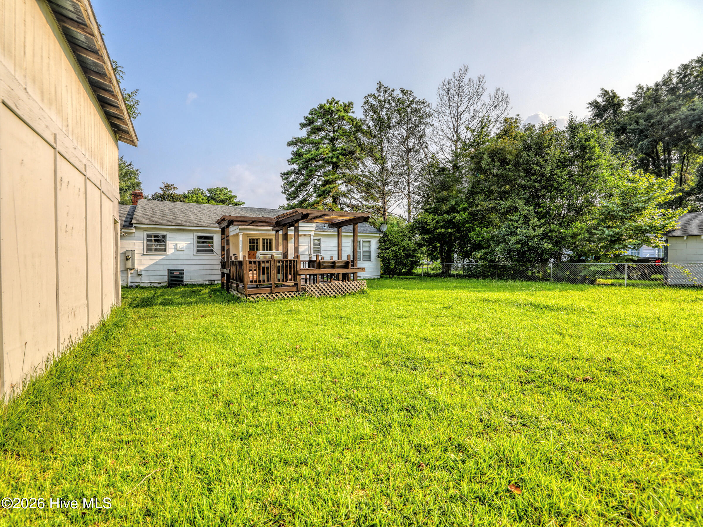 111 Pineview Street Property Photo 10
