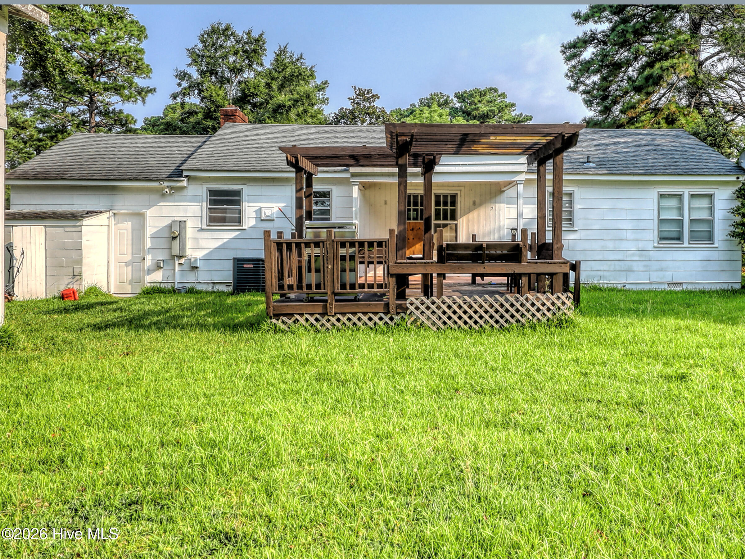 111 Pineview Street Property Photo 12