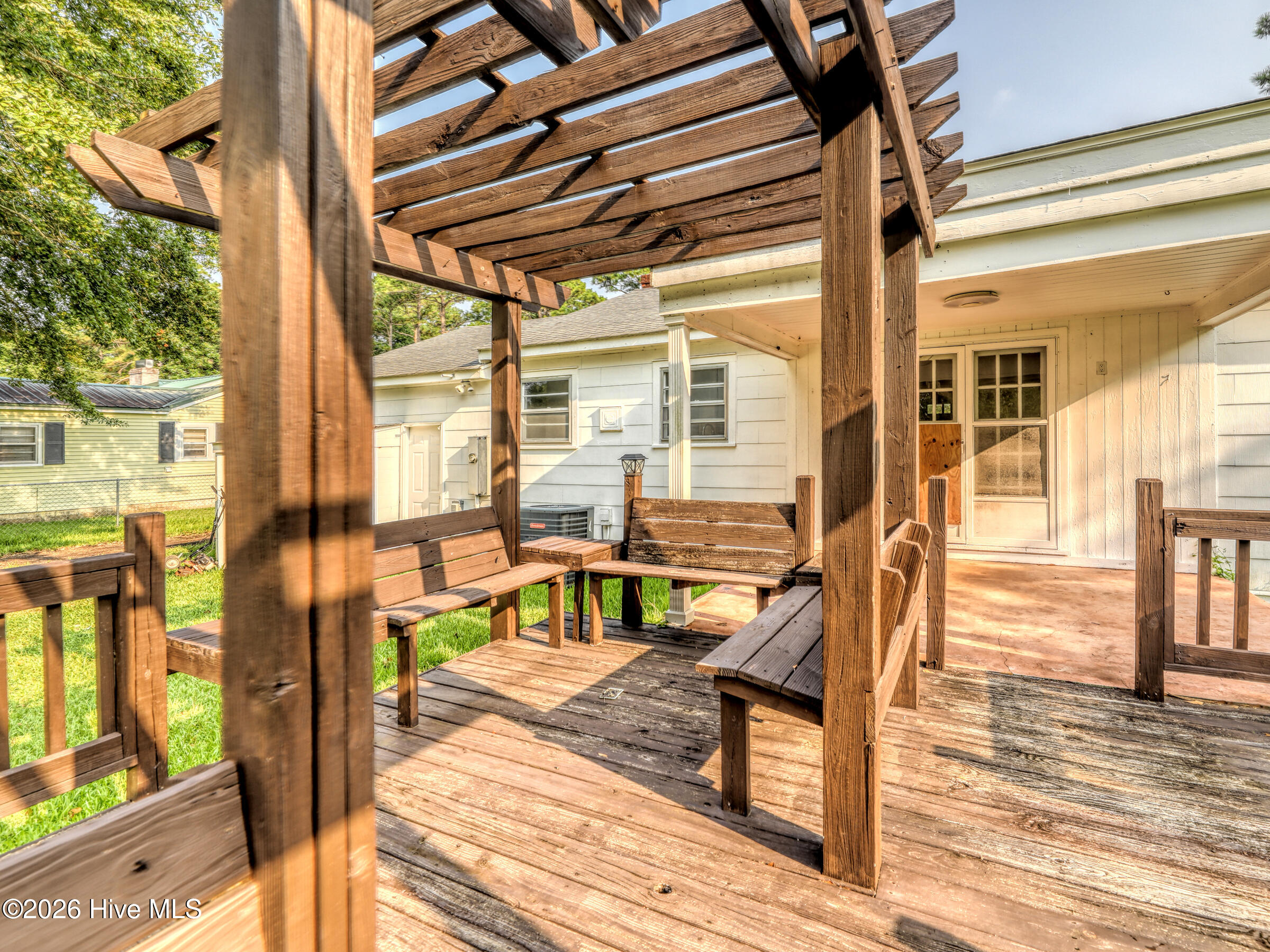 111 Pineview Street Property Photo 18