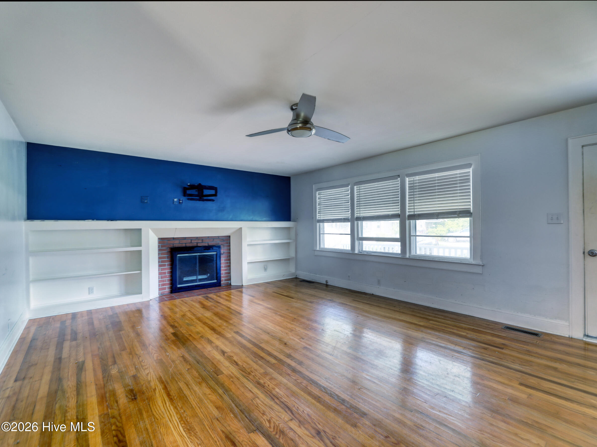 111 Pineview Street Property Photo 34