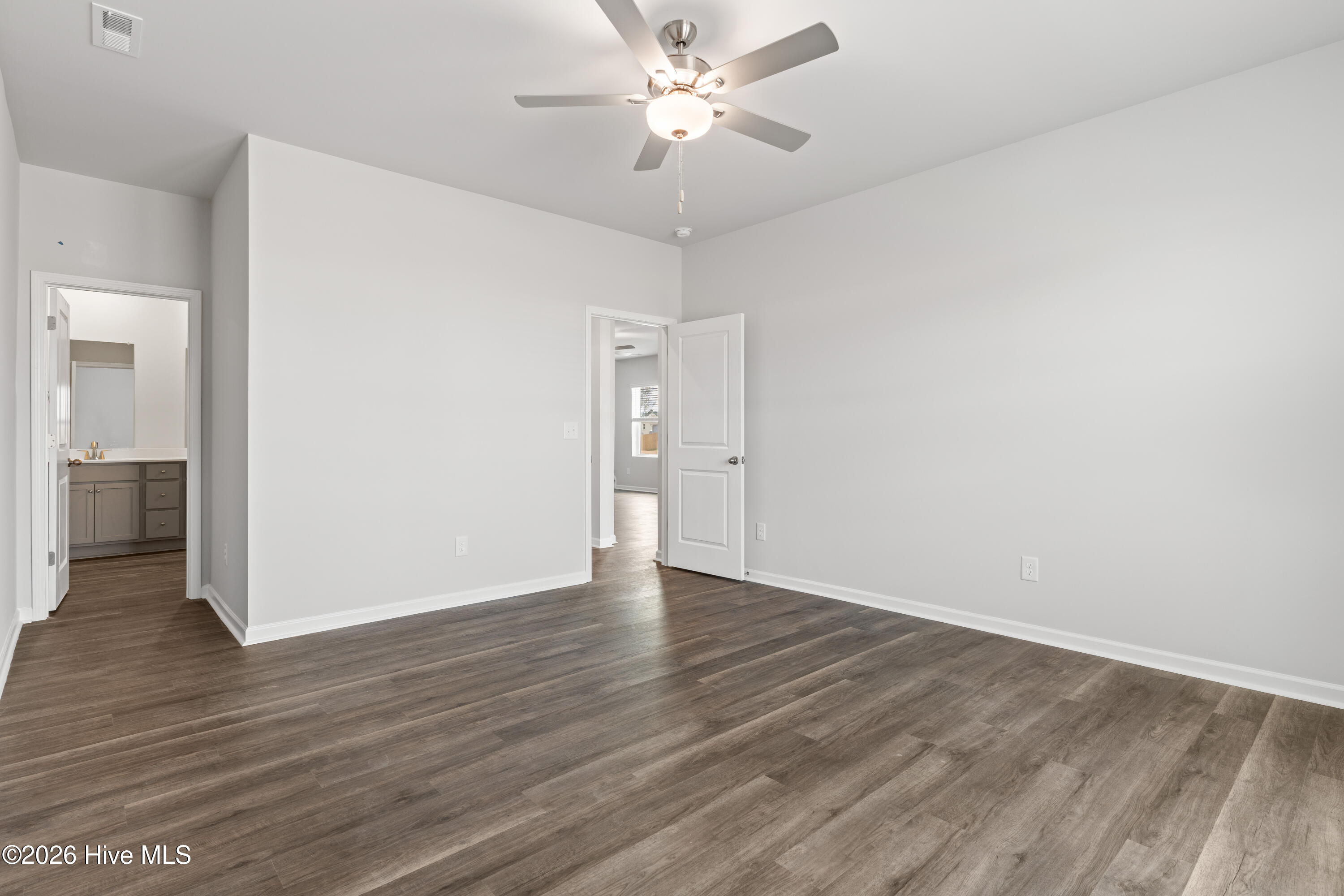 148 N Squires Run Lane Property Photo 16