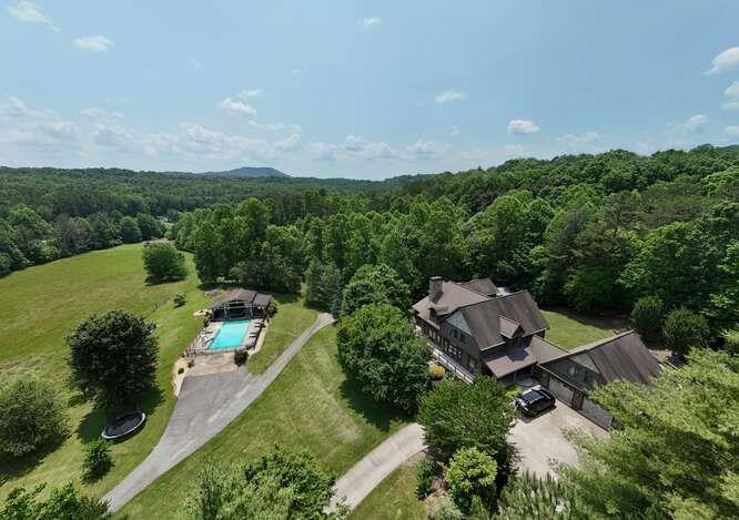 115 Dawsons Lane Property Photo 2