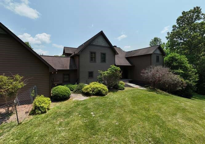 115 Dawsons Lane Property Photo 4