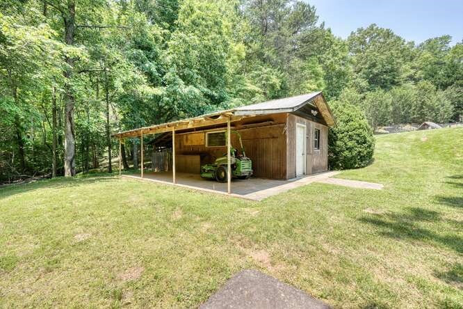 115 Dawsons Lane Property Photo 77