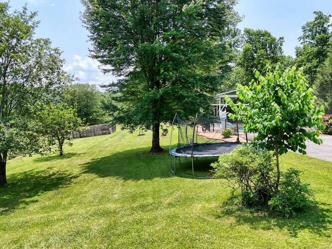 115 Dawsons Lane Property Photo 79