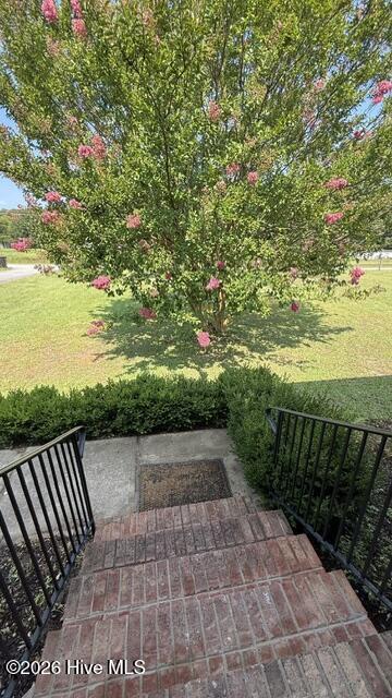 210 West Road Property Photo 37