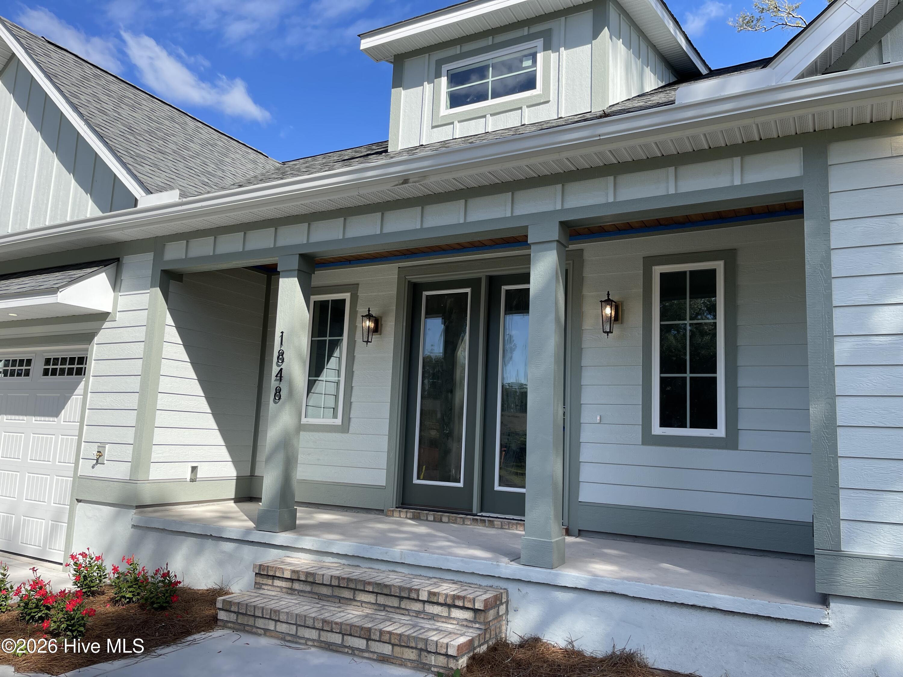 1848 Oak Harbour Drive Sw Property Photo 3