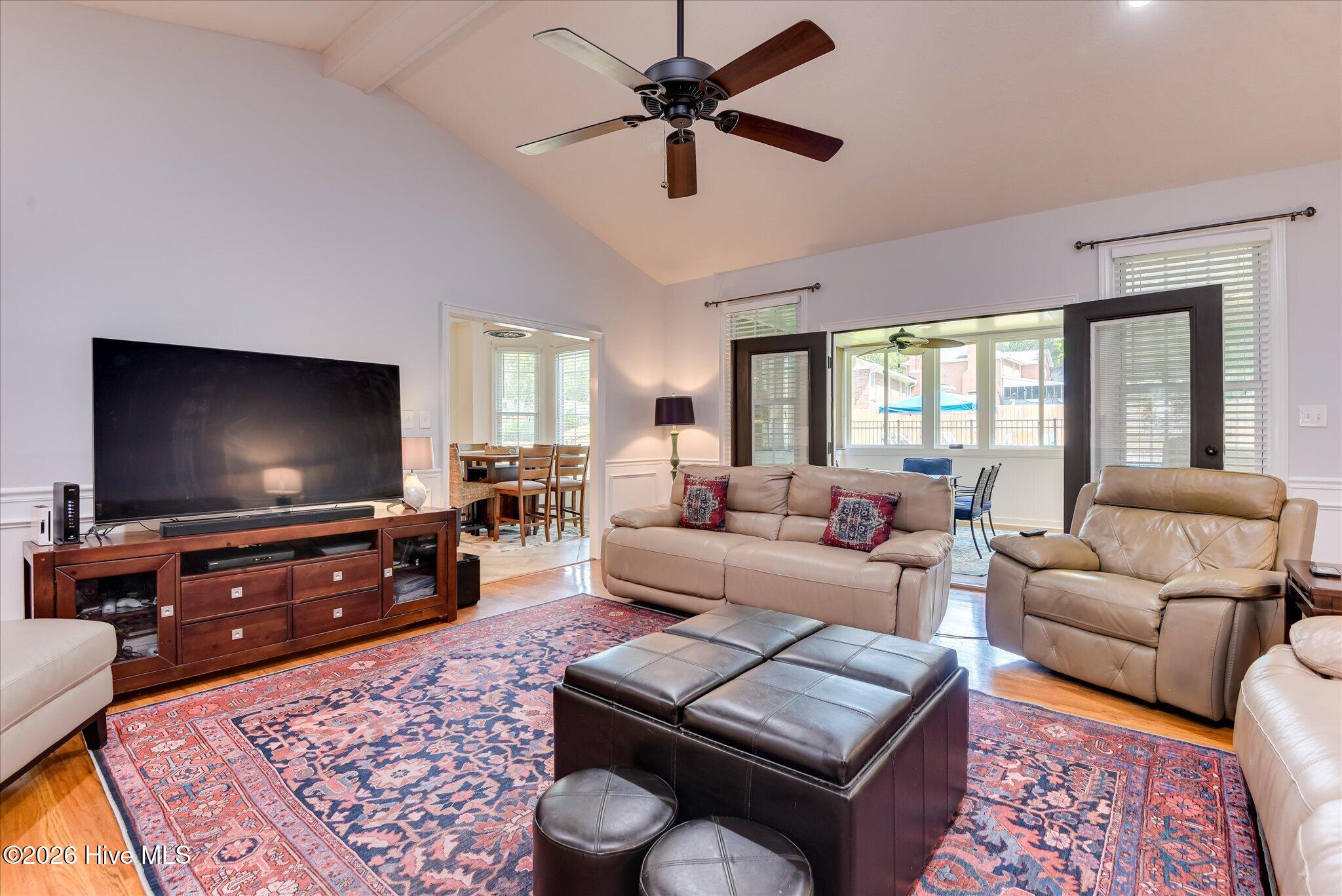 602 Branett Way Property Photo 12