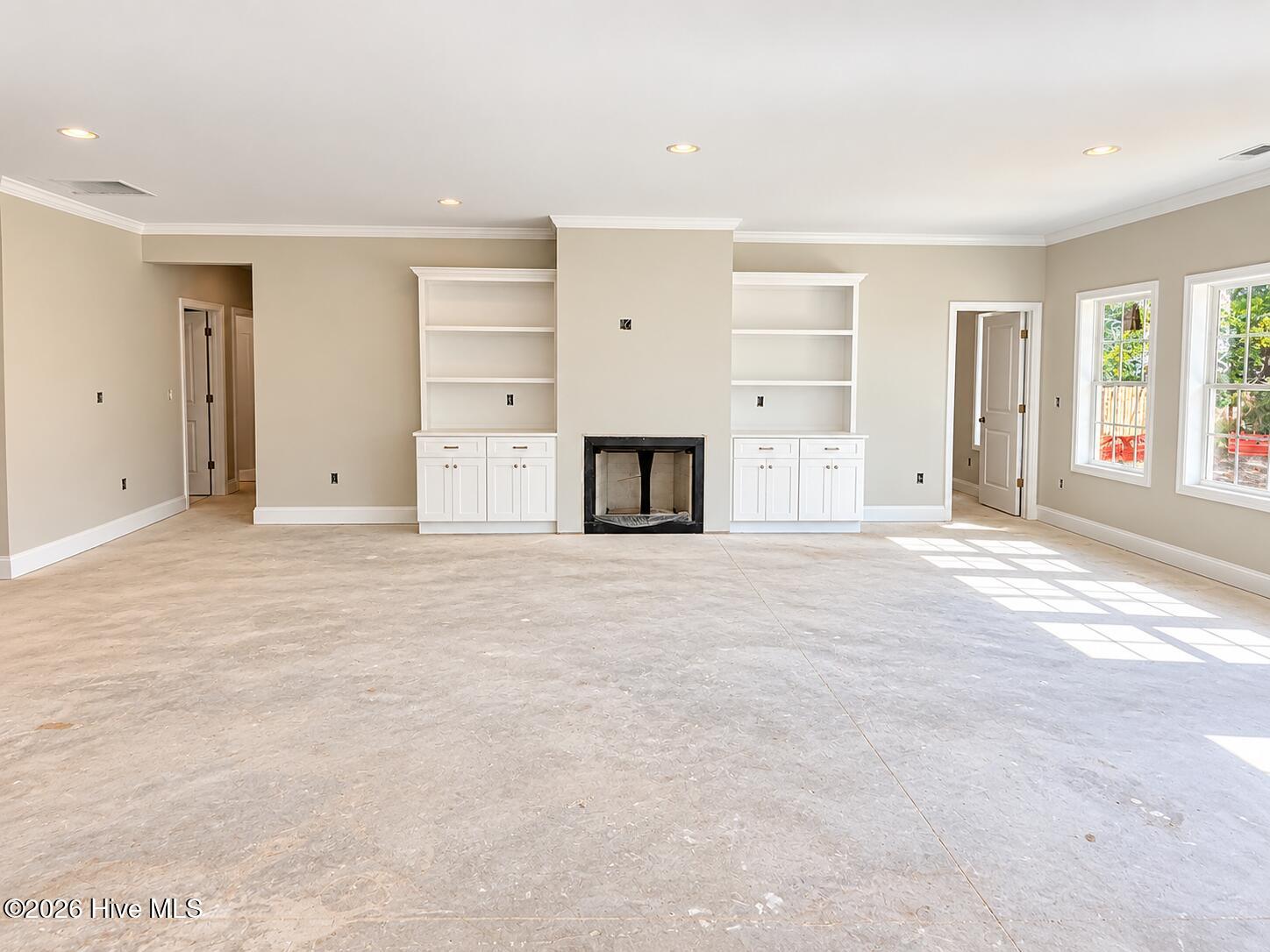 170 Spring Lake Drive Property Photo 6