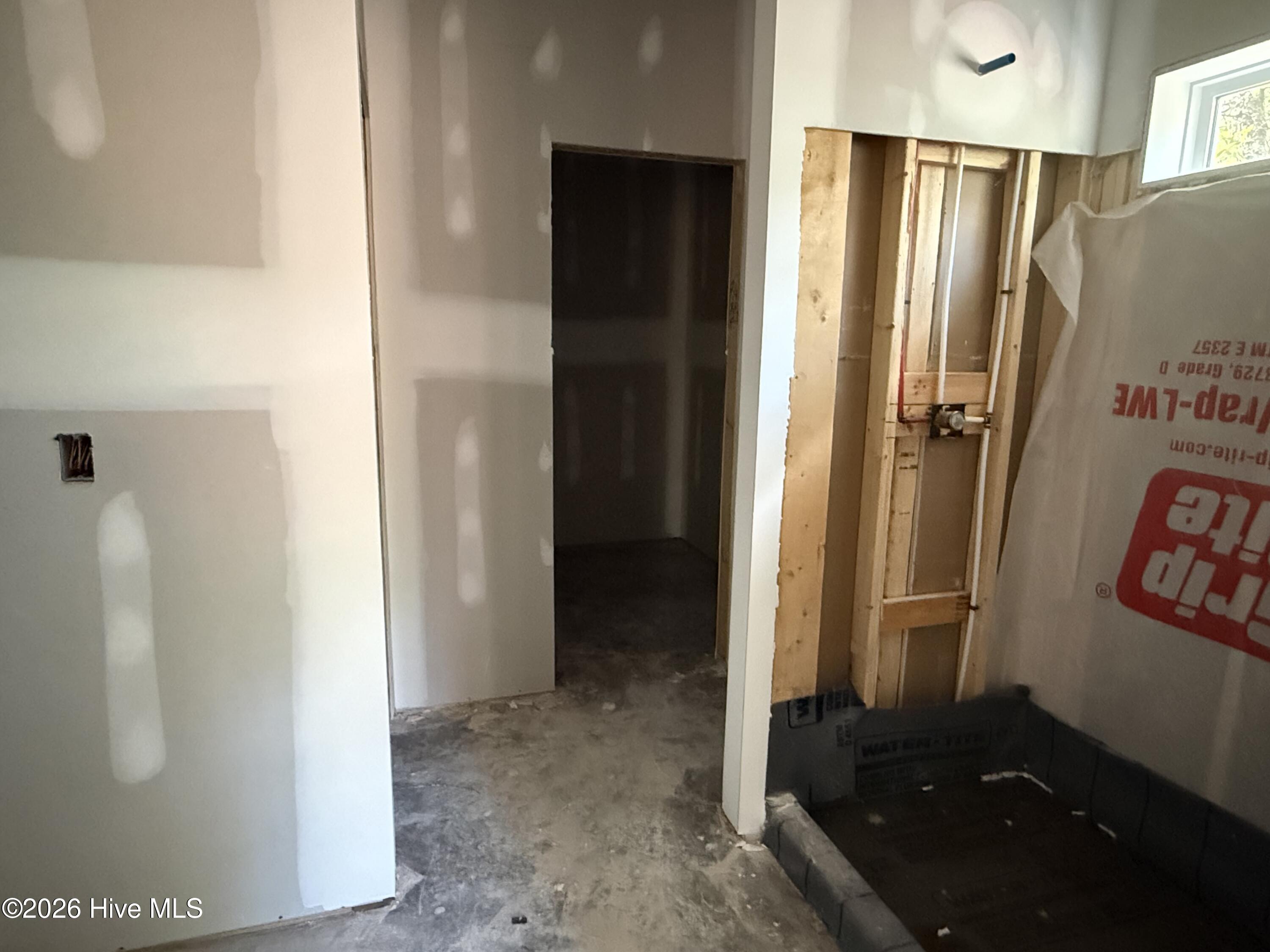 170 Spring Lake Drive Property Photo 9