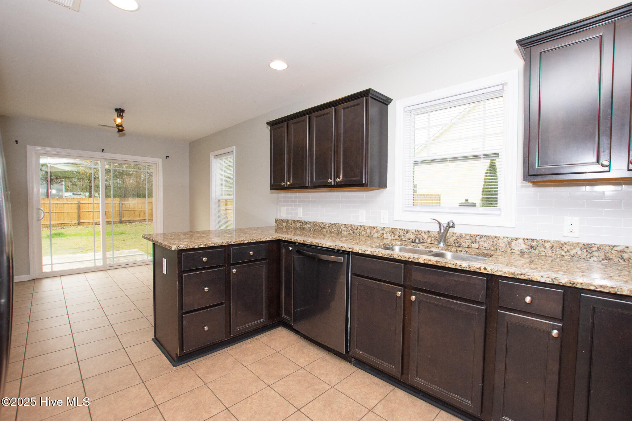 240 Everett Yopp Drive Property Photo 11