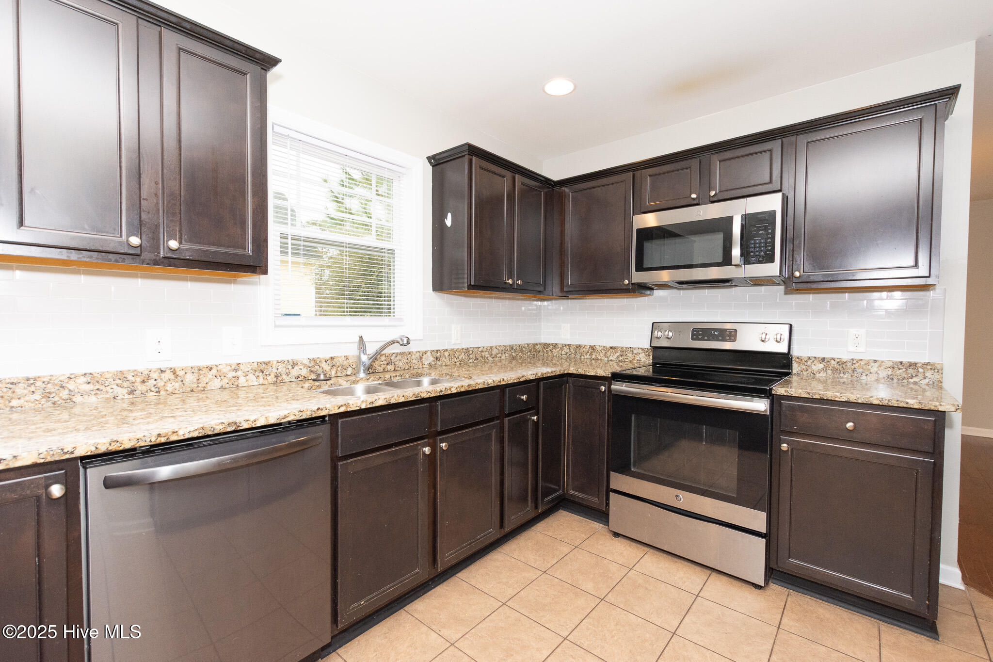 240 Everett Yopp Drive Property Photo 12
