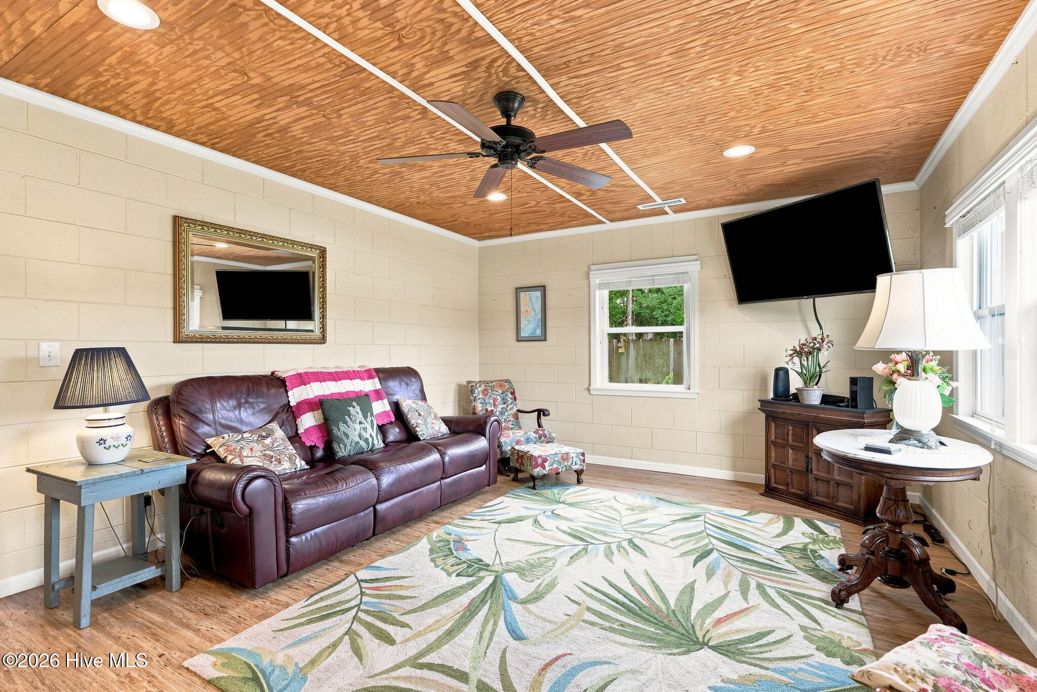 682 Tom Mann Road Property Photo 6