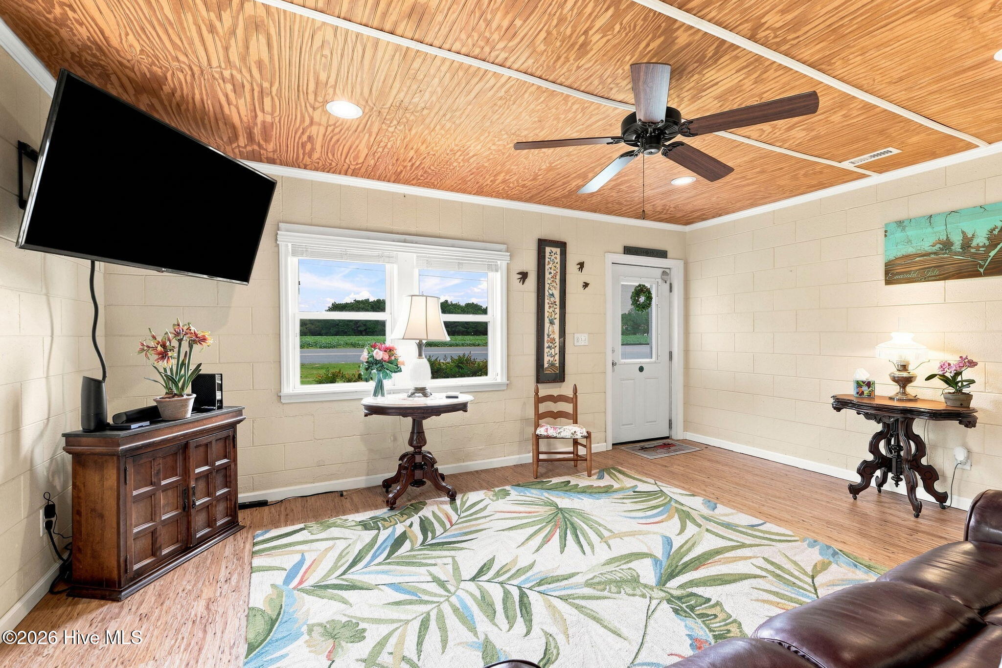 682 Tom Mann Road Property Photo 8