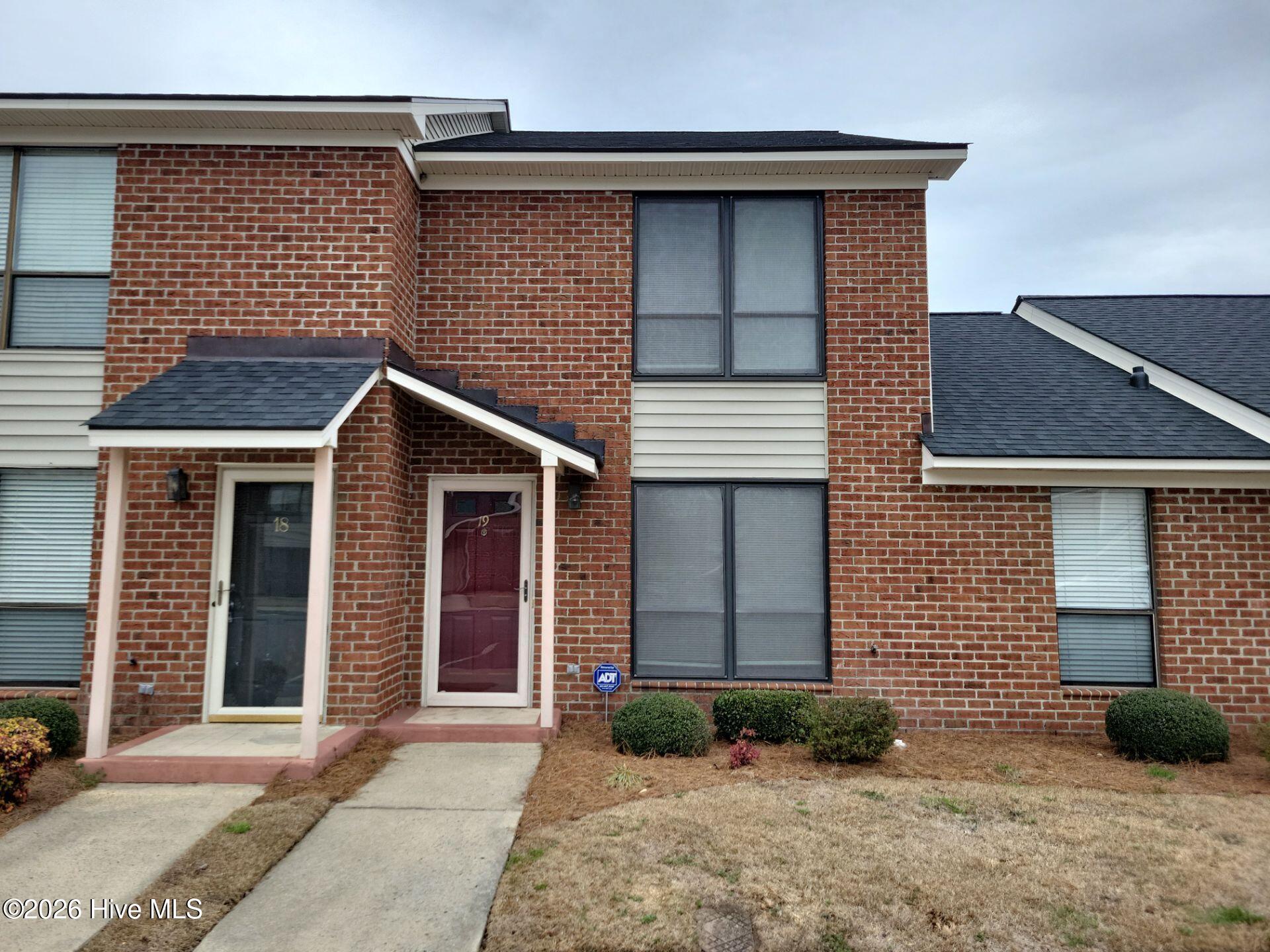 19 Upton Court Property Photo 1