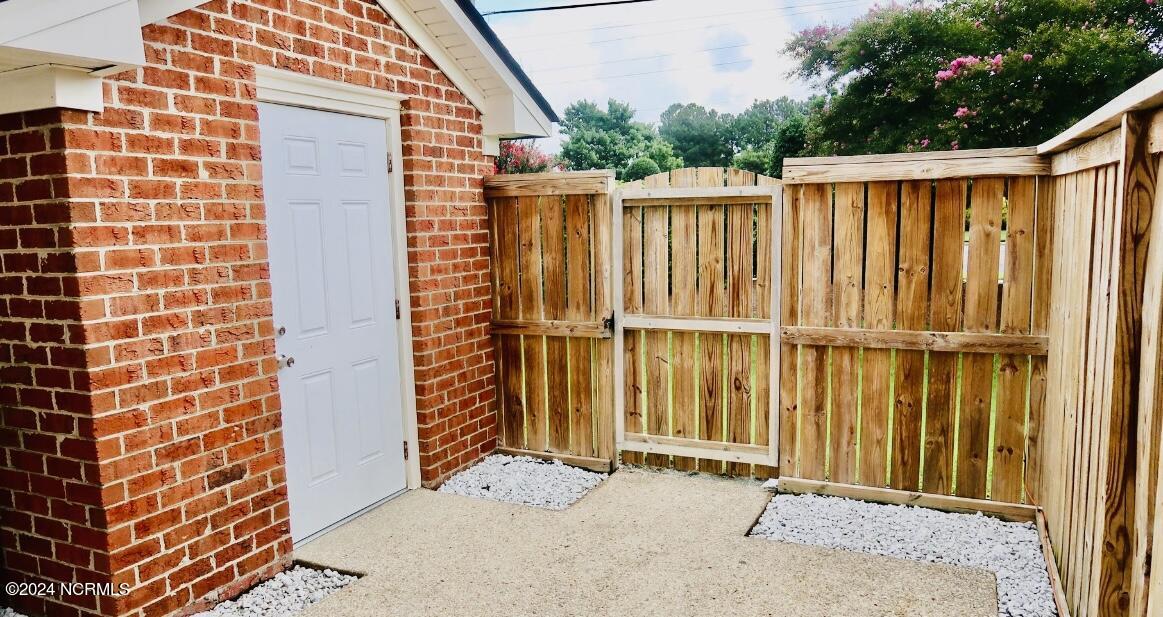 19 Upton Court Property Photo 3