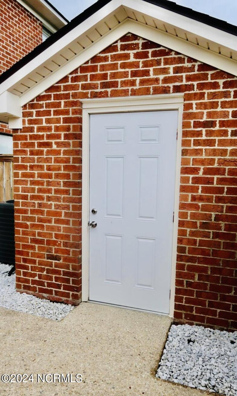 19 Upton Court Property Photo 4