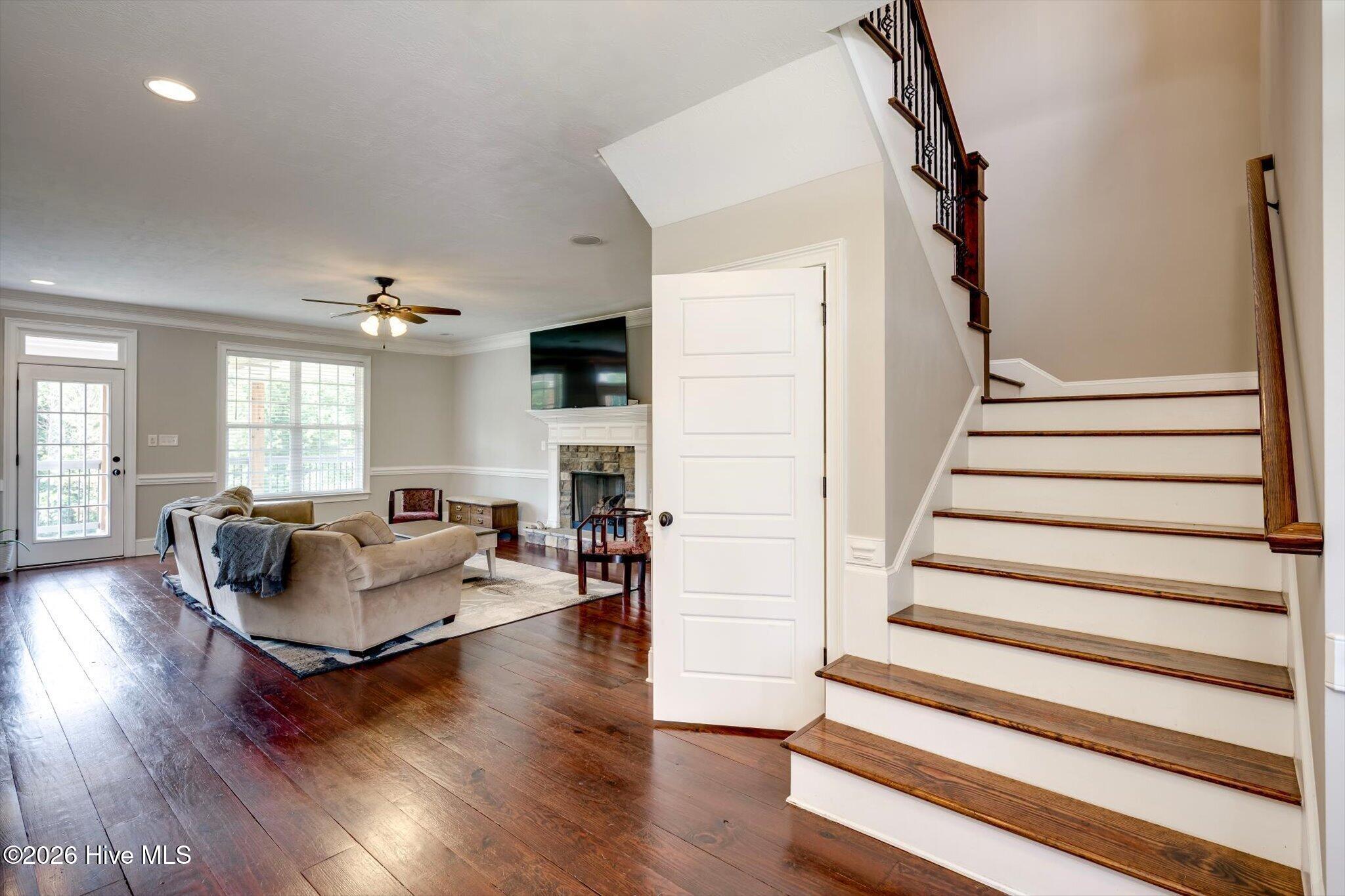 320 Kirkwood Drive Property Photo 6
