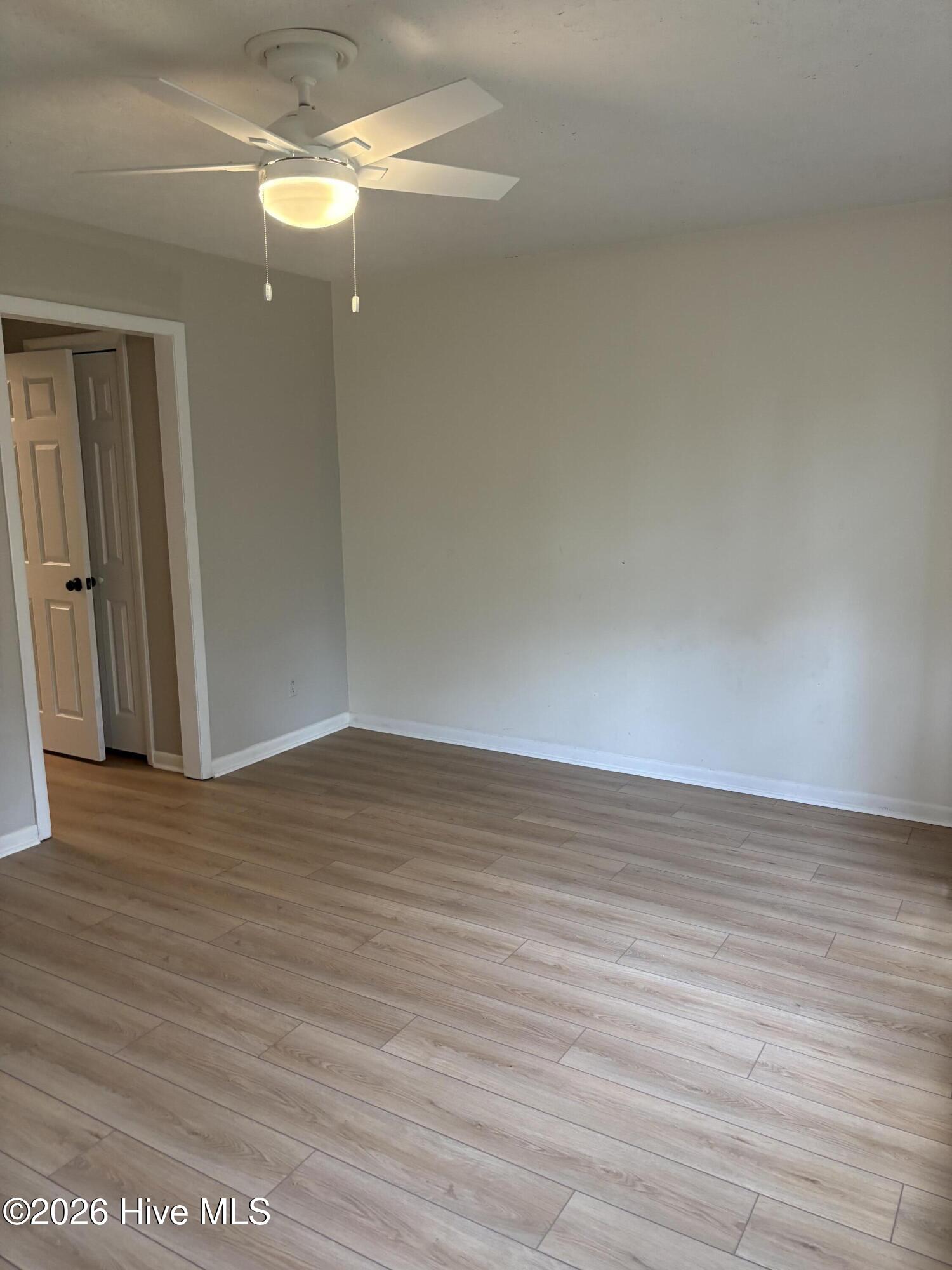 127 Holiday Court Property Photo 4