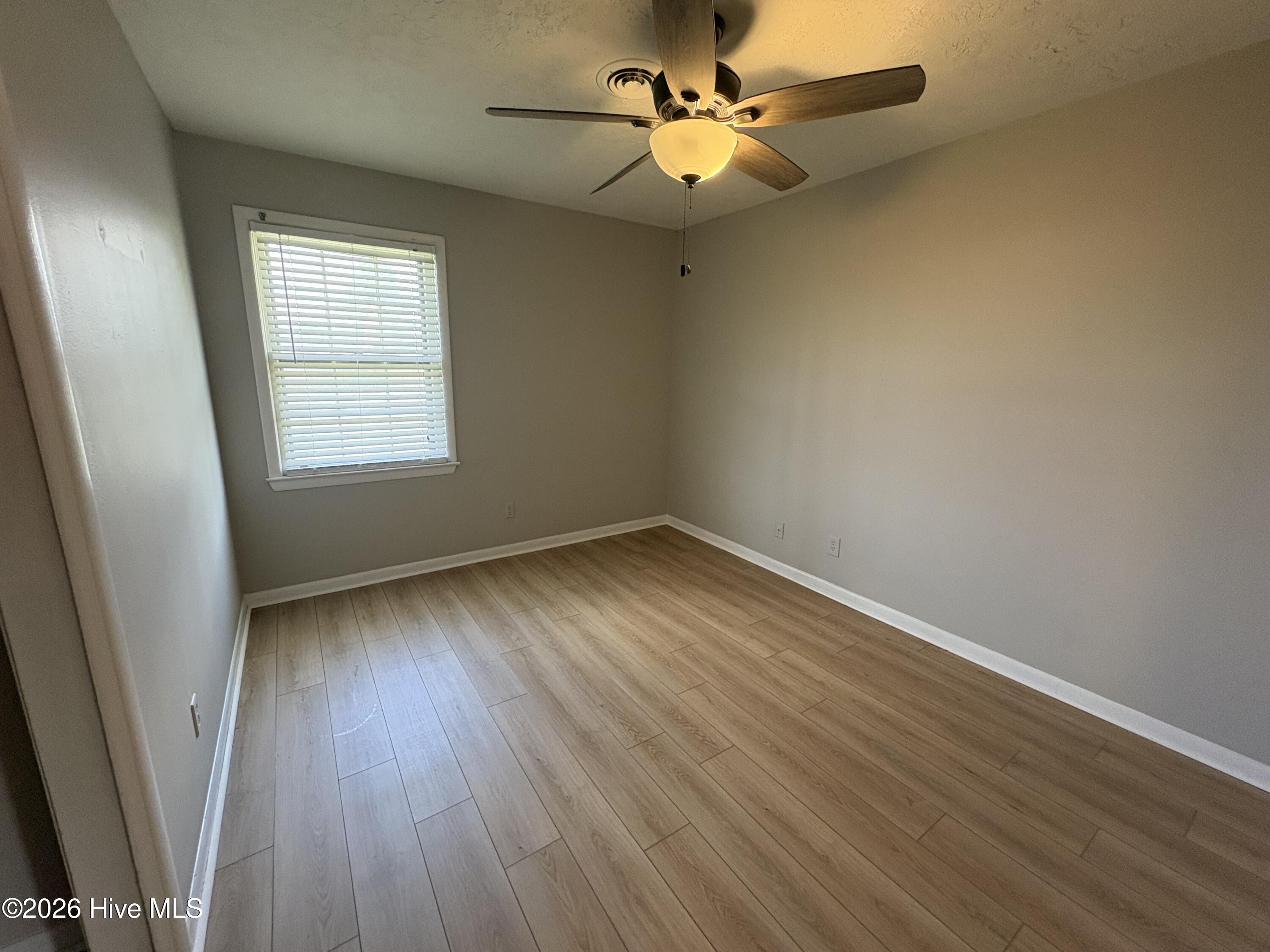 127 Holiday Court Property Photo 7
