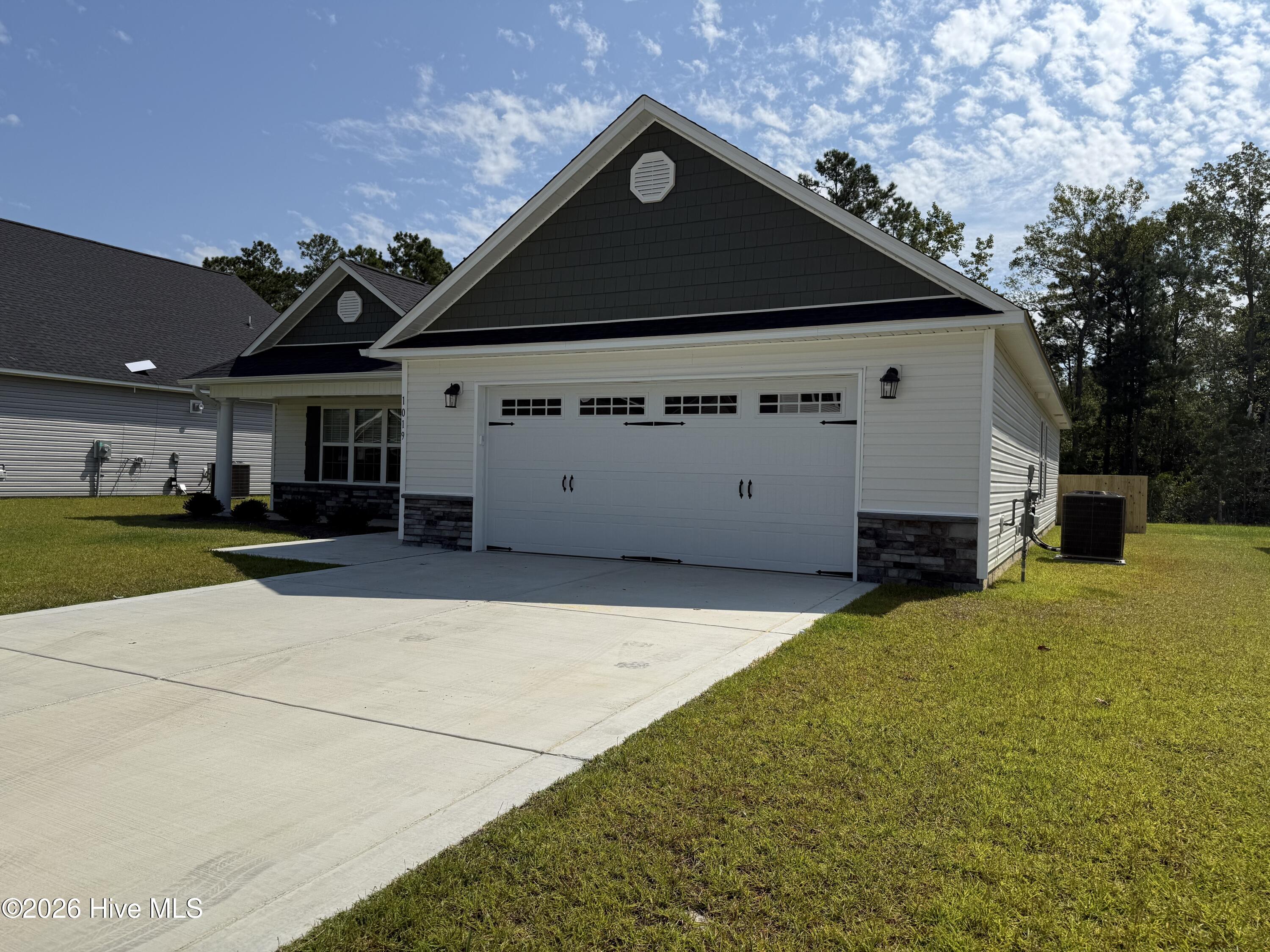 1019 Croaker Court Property Photo 2