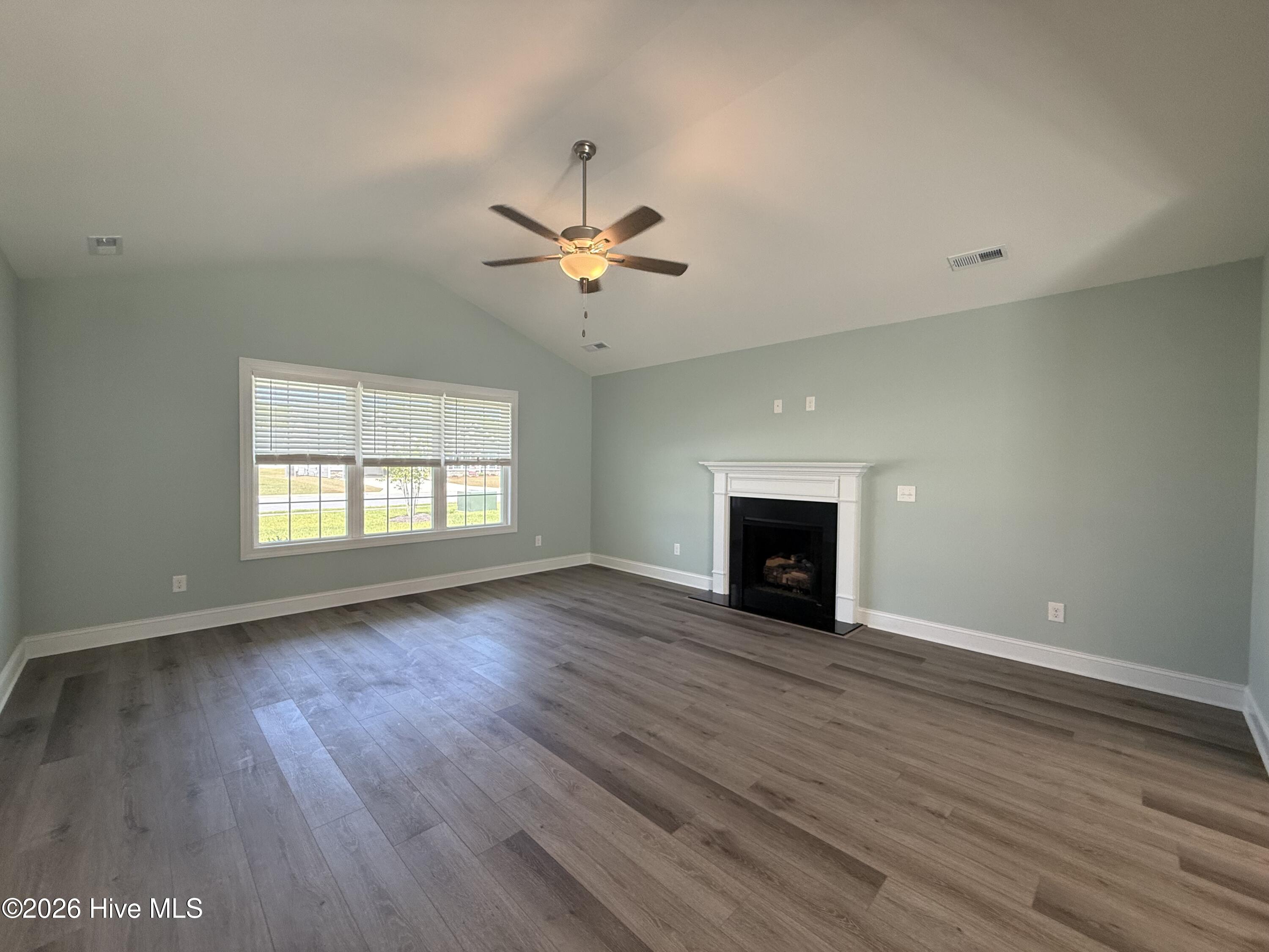 1019 Croaker Court Property Photo 6