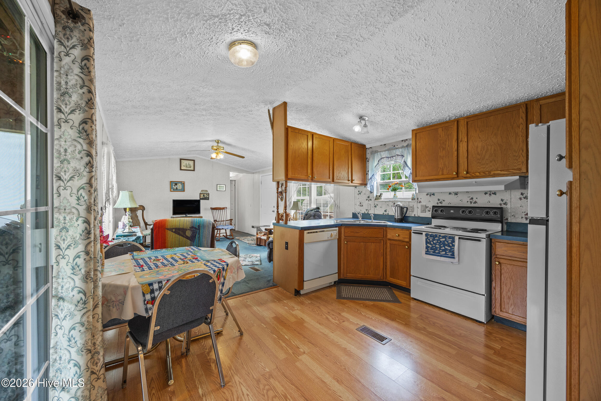 4568 Cedar Street Se Property Photo 9