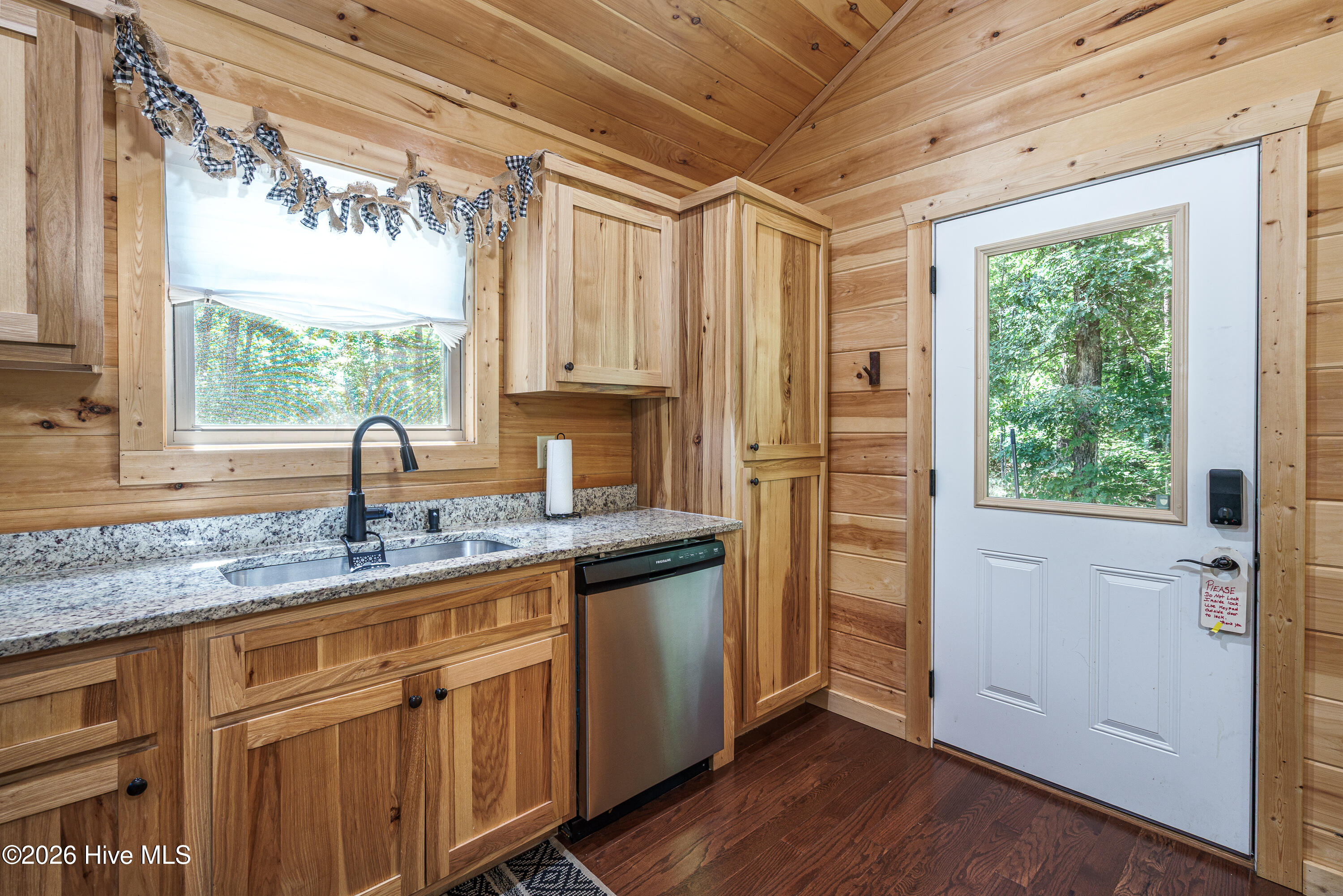 132 Lanes Way Property Photo 9