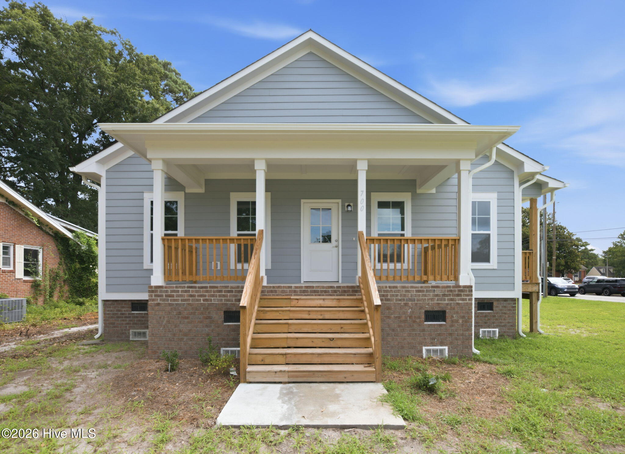 700 N Grace Avenue Property Photo 1
