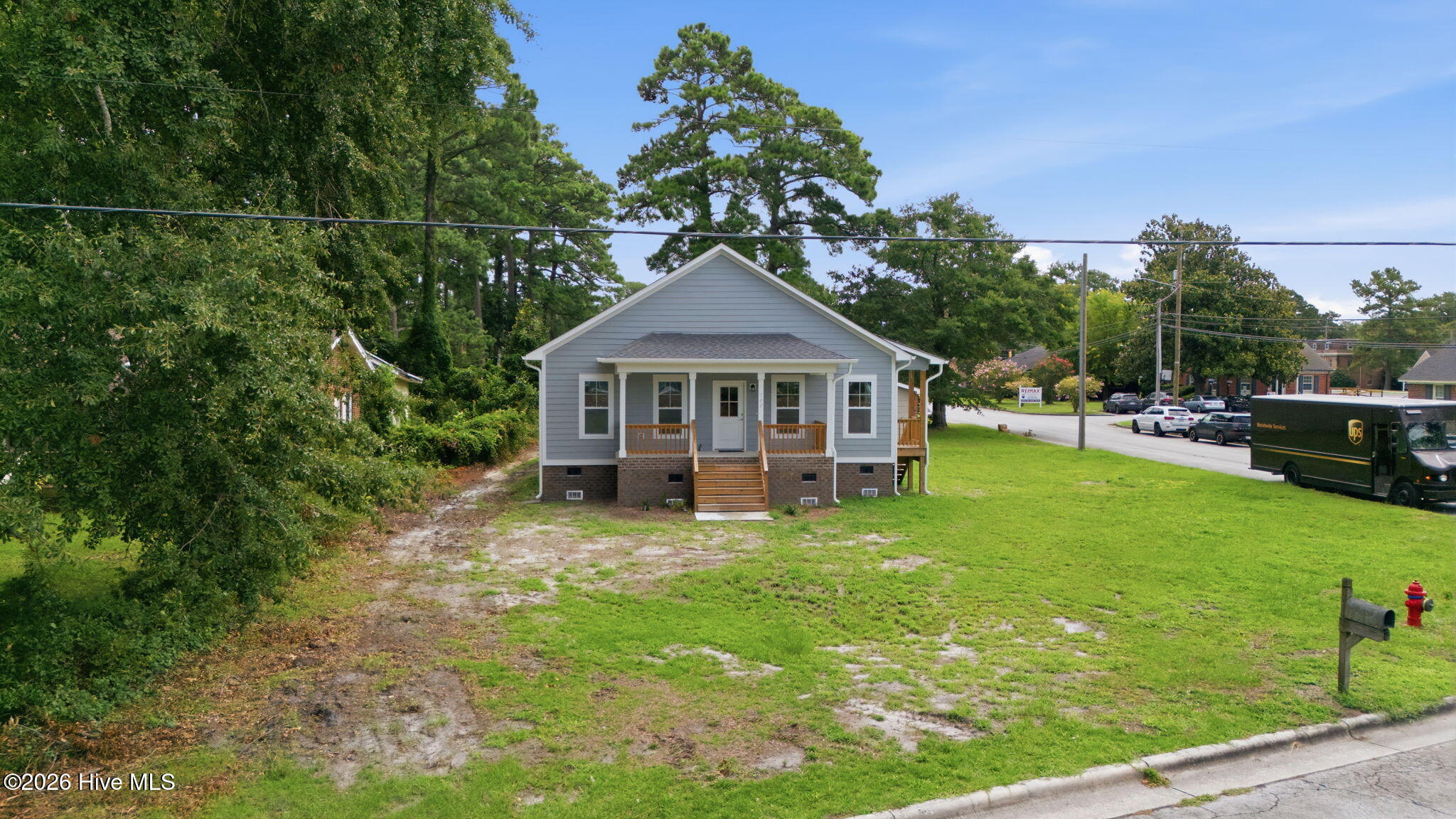 700 N Grace Avenue Property Photo 2