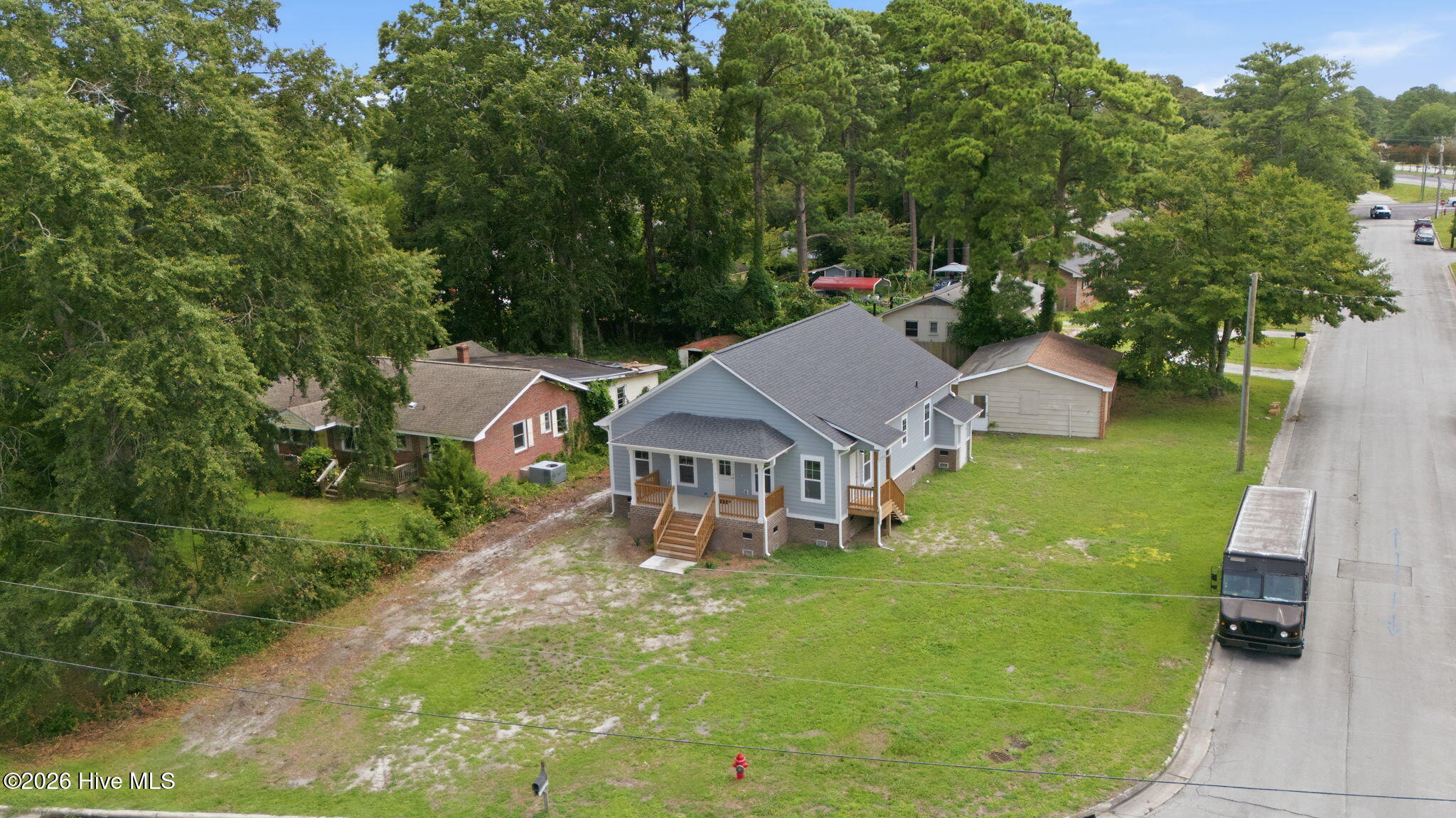 700 N Grace Avenue Property Photo 5