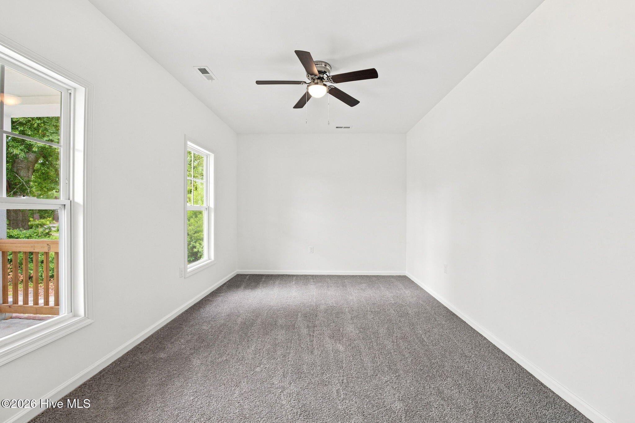 700 N Grace Avenue Property Photo 17