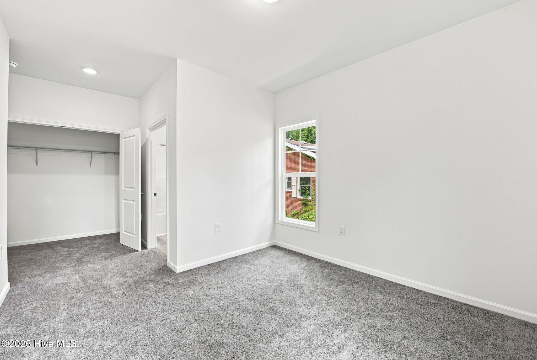700 N Grace Avenue Property Photo 29