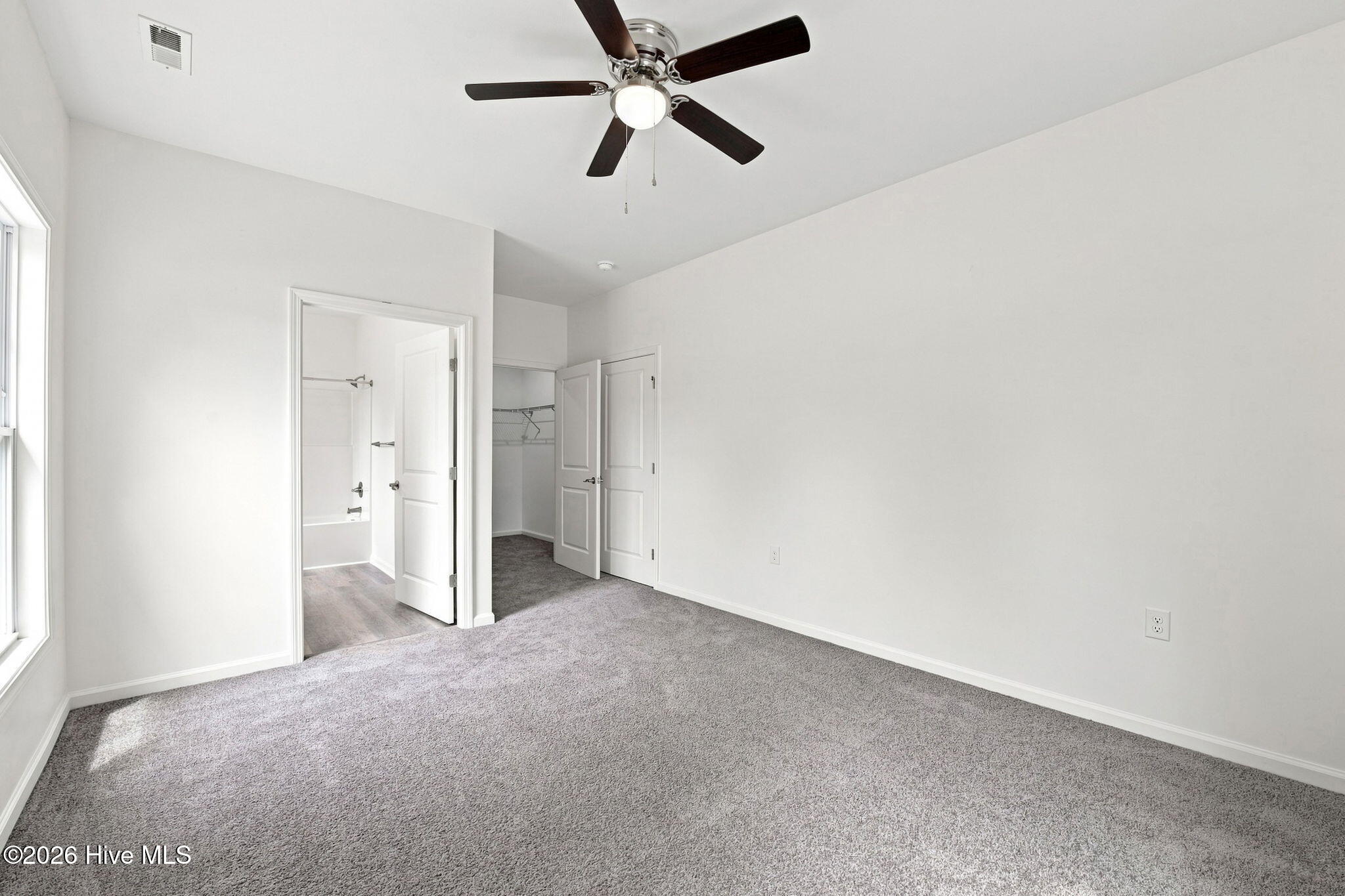 700 N Grace Avenue Property Photo 34
