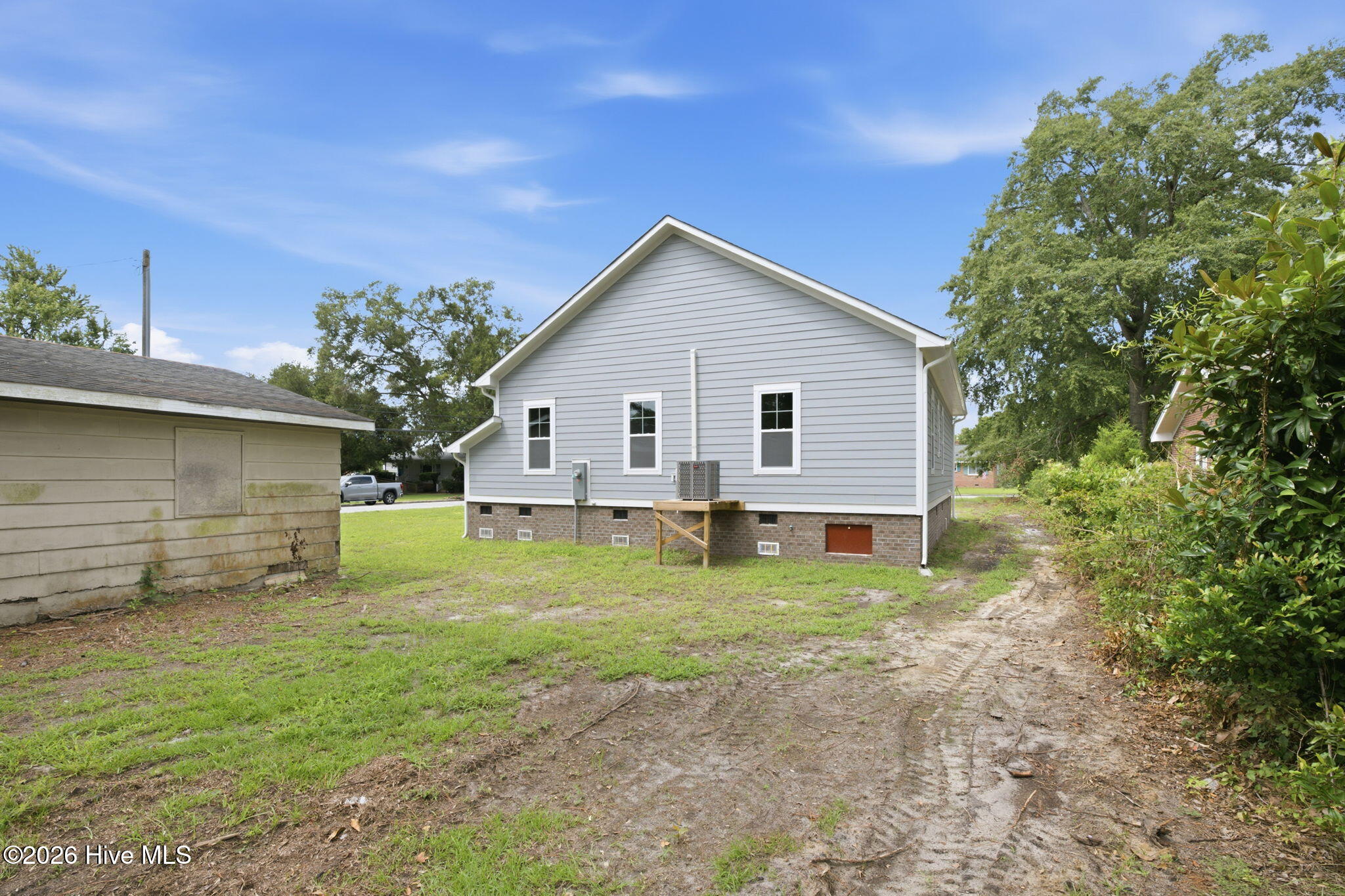 700 N Grace Avenue Property Photo 41