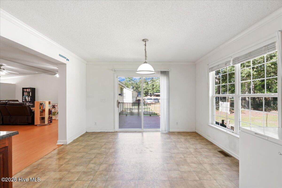 303 Wood Street Property Photo 23