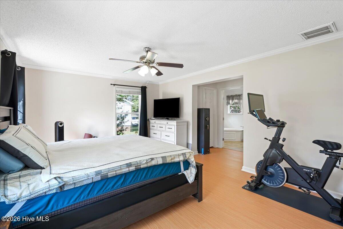 303 Wood Street Property Photo 35