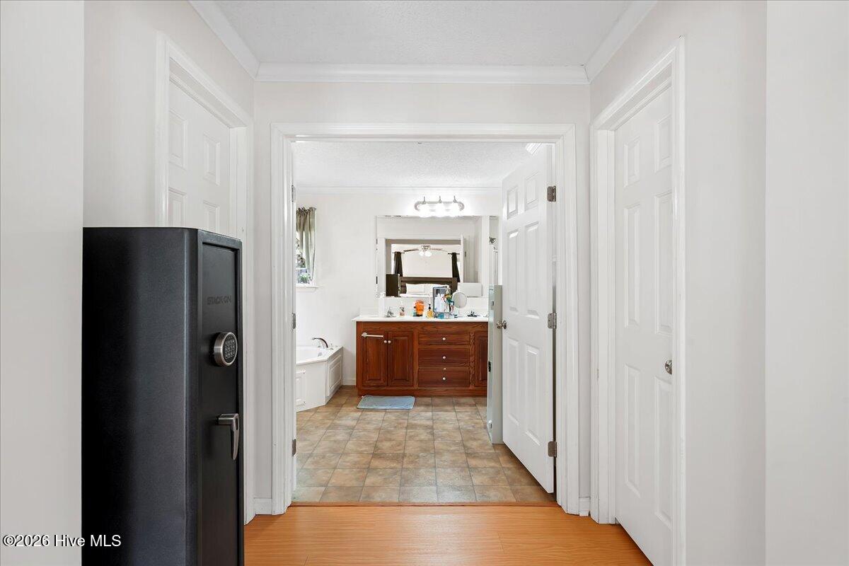 303 Wood Street Property Photo 38